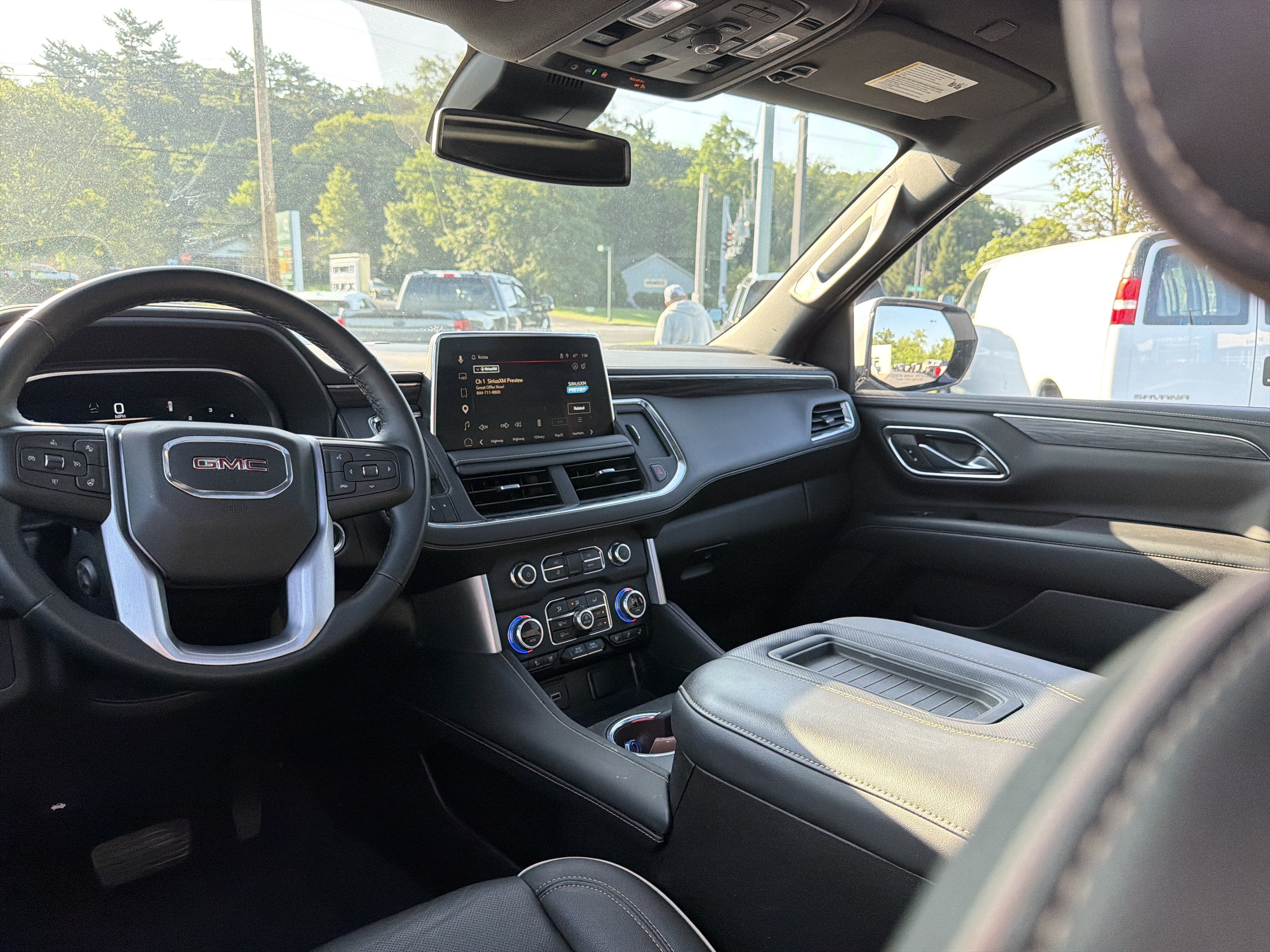 2023 GMC Yukon XL SLT
