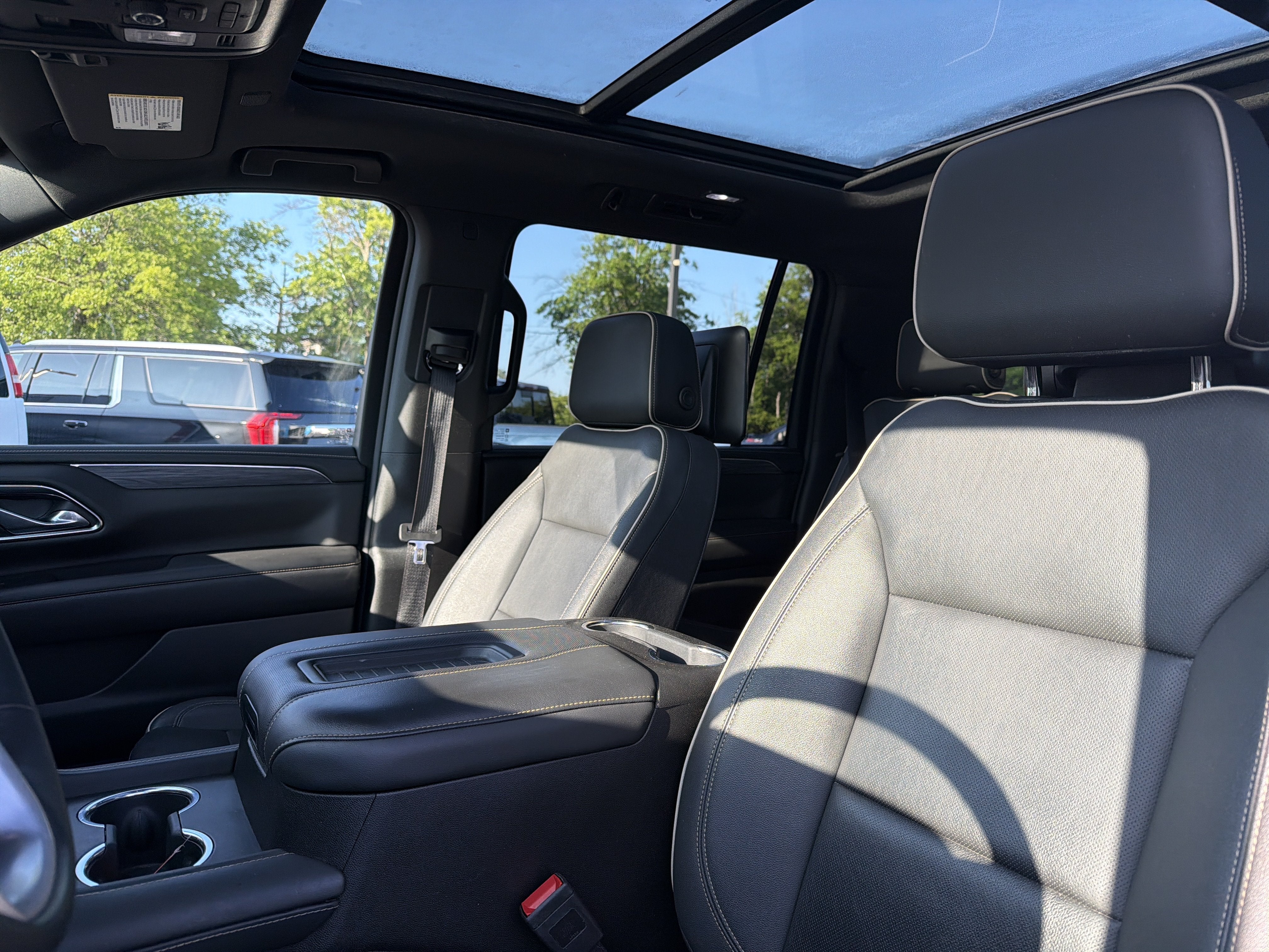 2023 GMC Yukon XL SLT