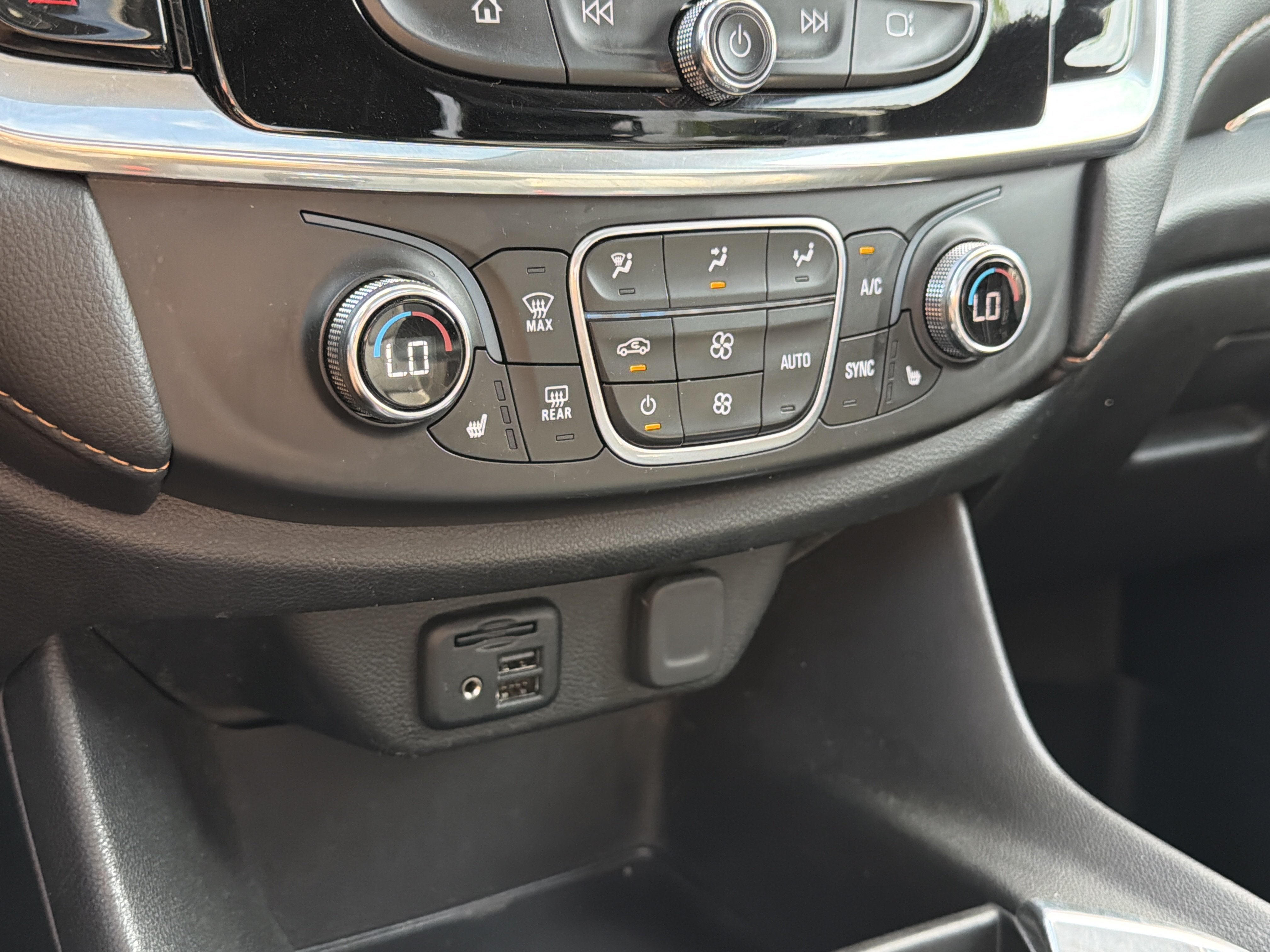 2020 Chevrolet Traverse LT Leather