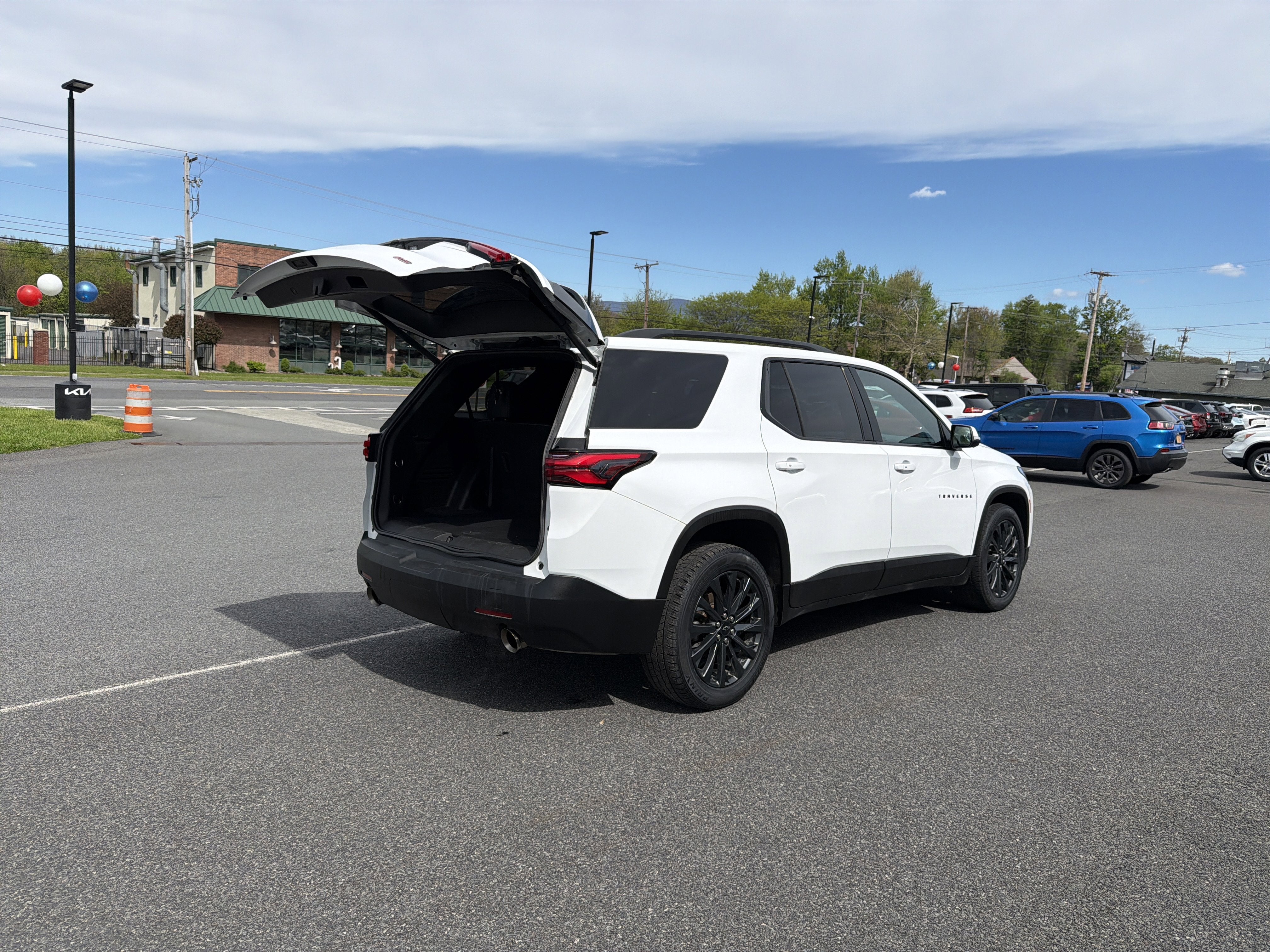2023 Chevrolet Traverse RS