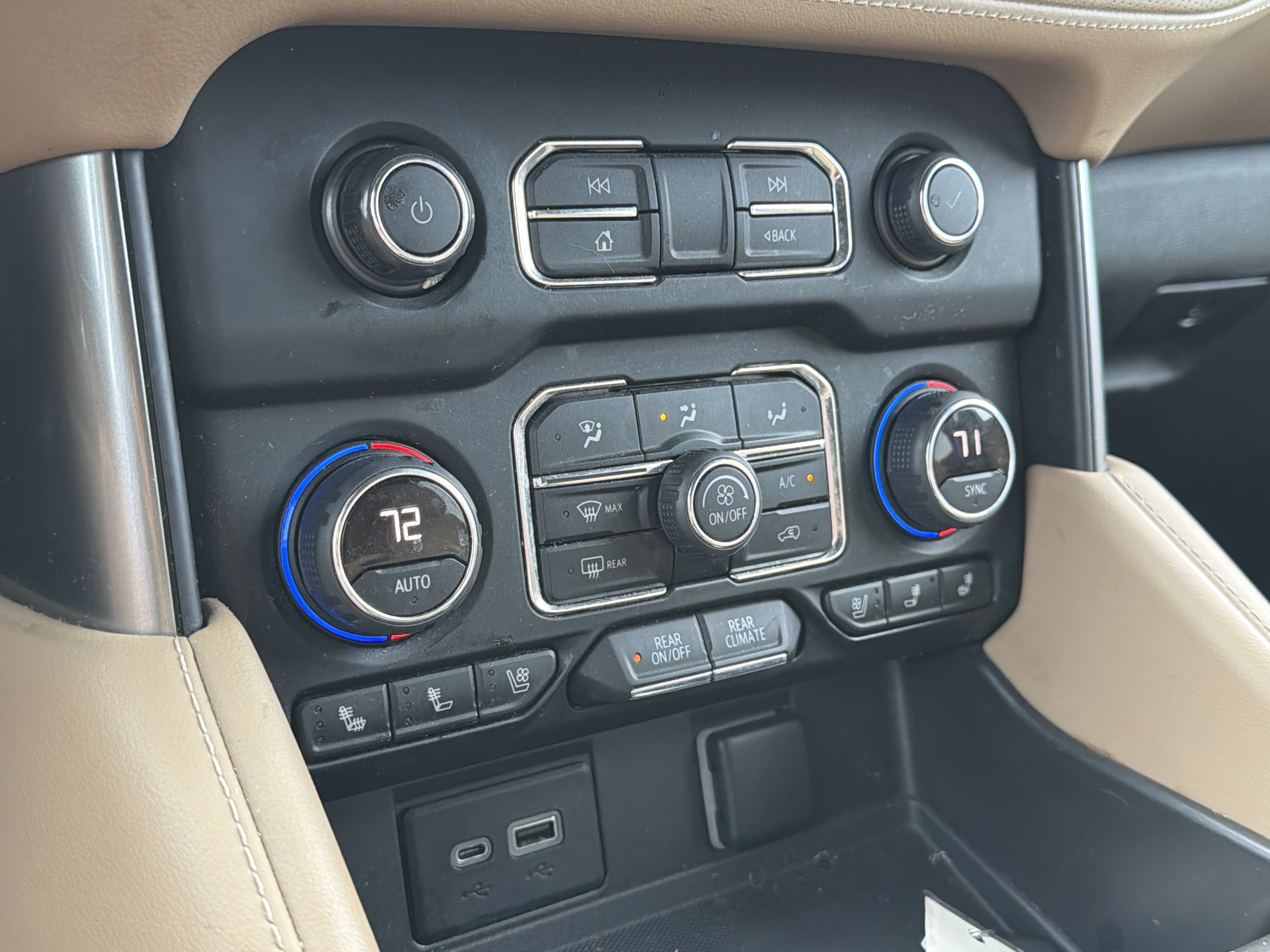 2022 Chevrolet Suburban Premier
