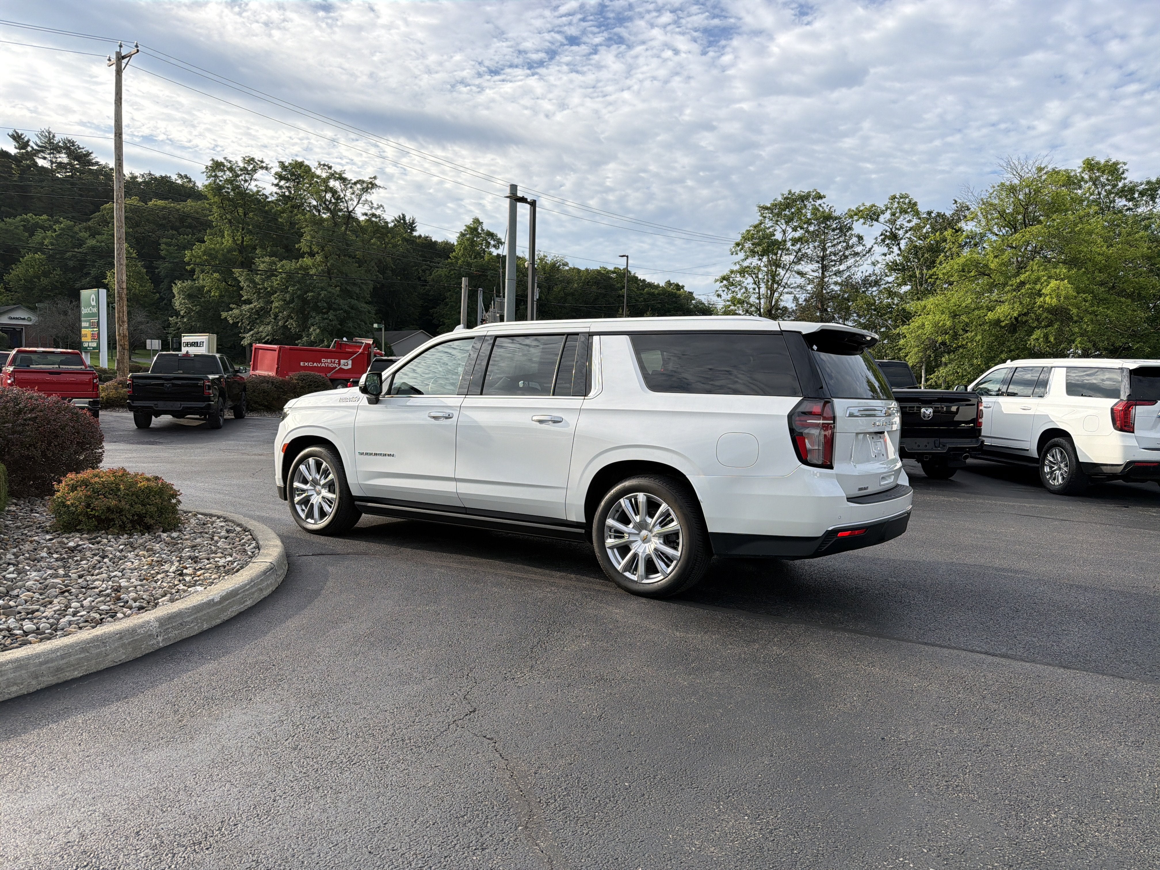 2023 Chevrolet Suburban High Country