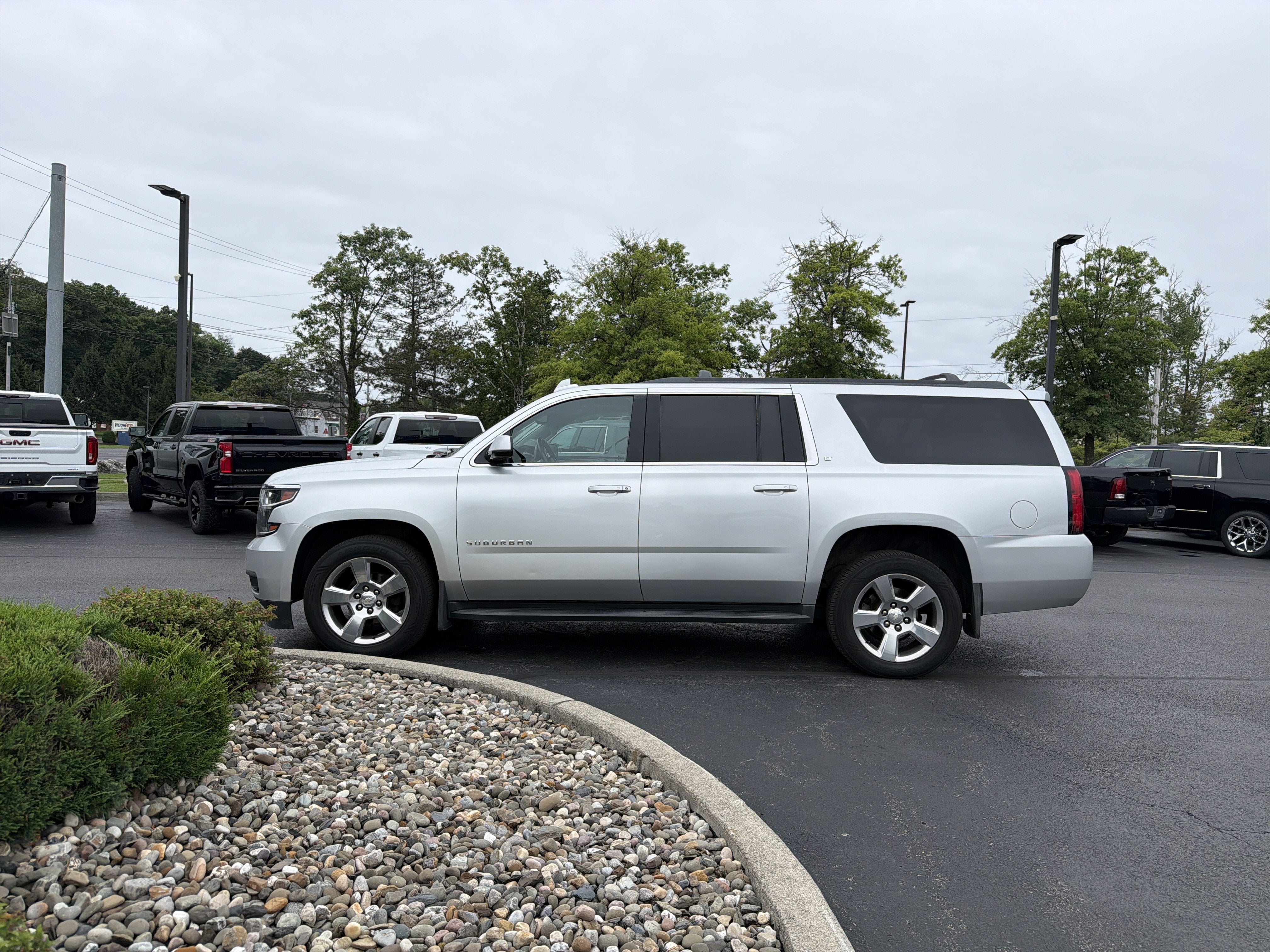 2017 Chevrolet Suburban LT