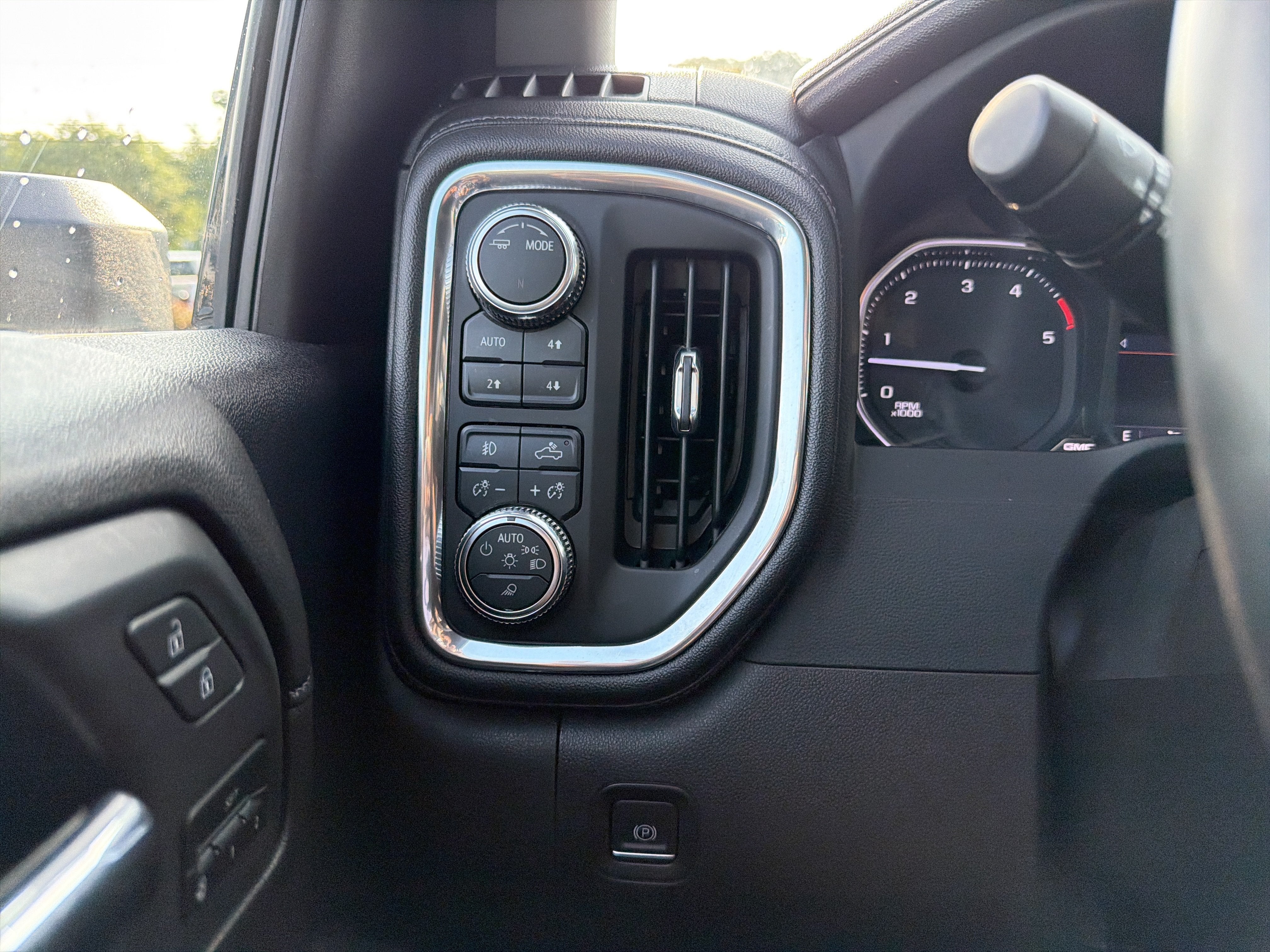 2023 GMC Sierra 2500 HD SLT
