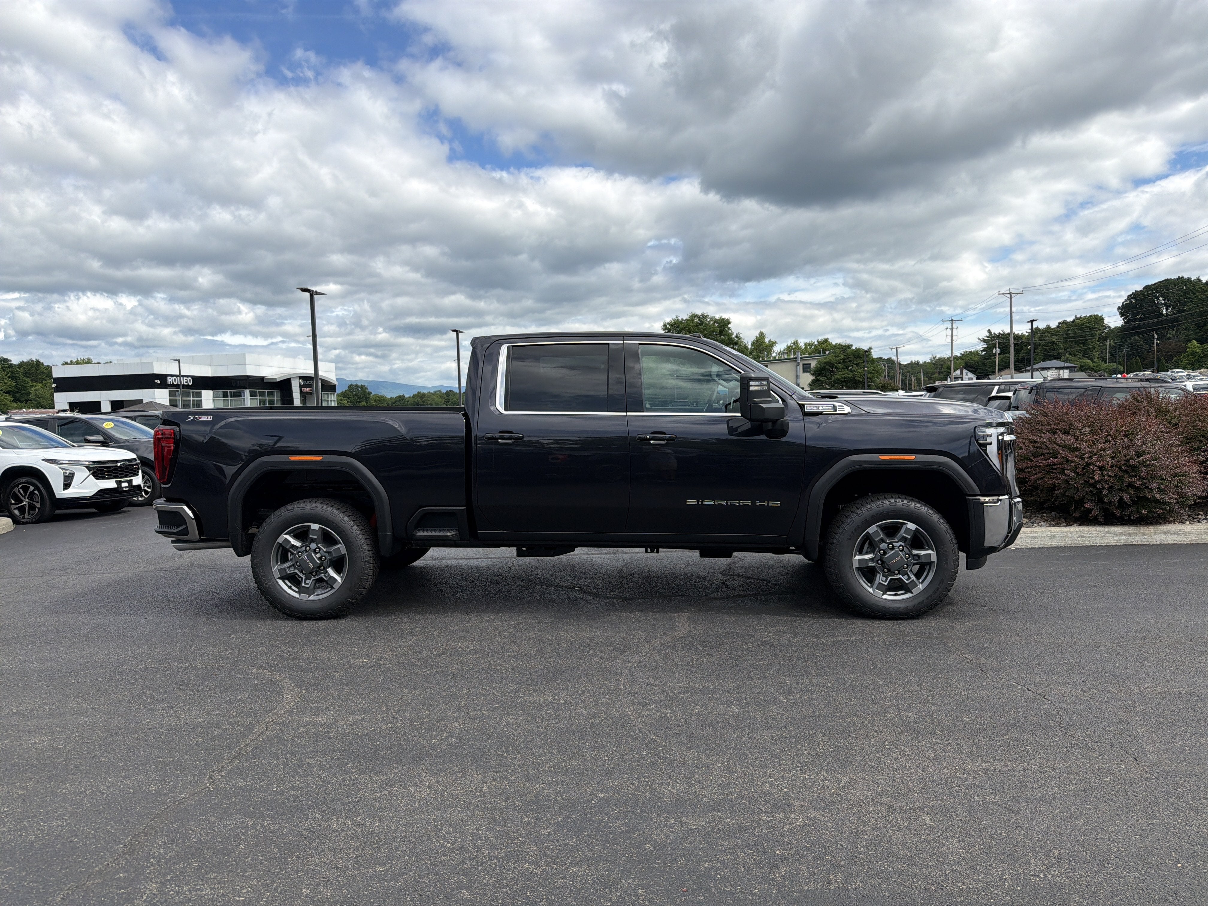 2026 GMC Sierra 2500 HD SLE