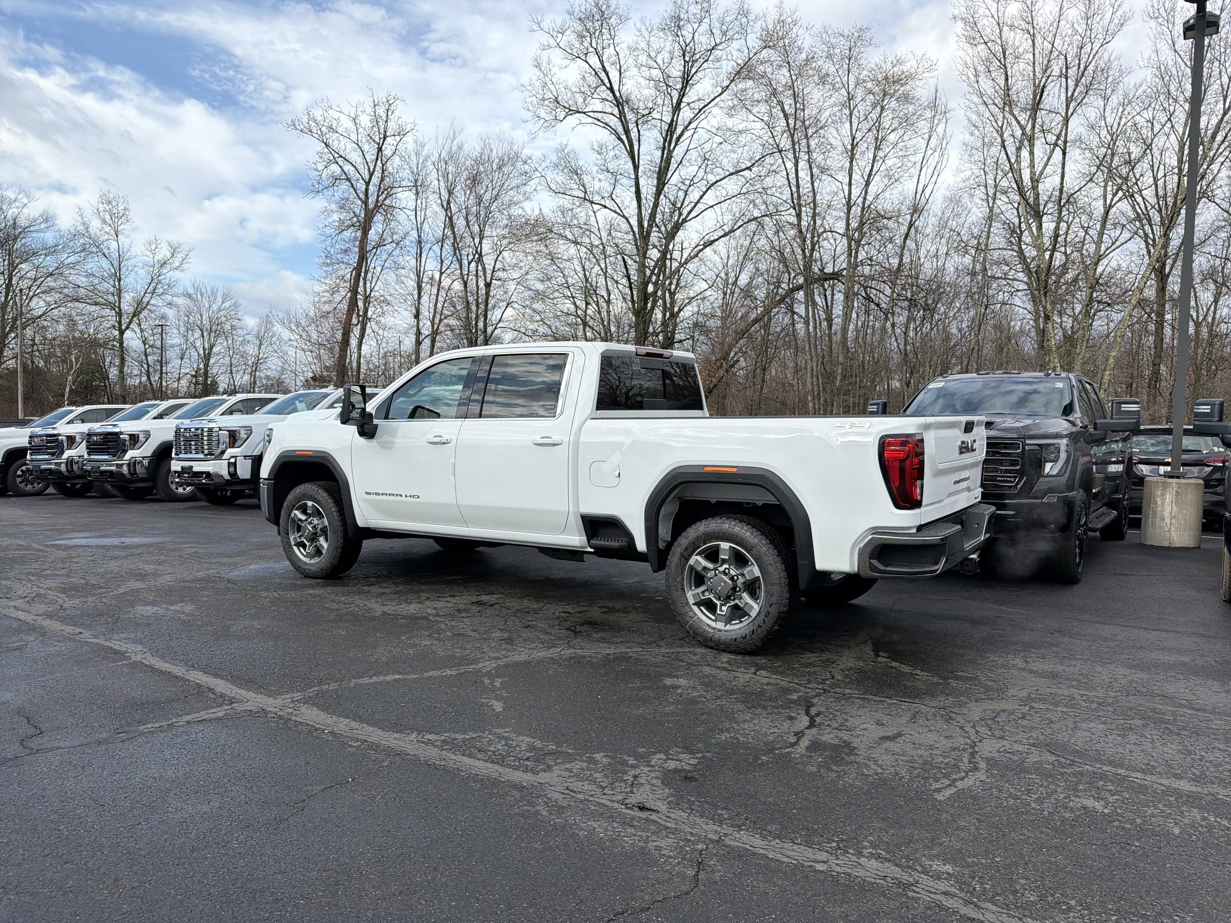 2026 GMC Sierra 2500 HD SLE