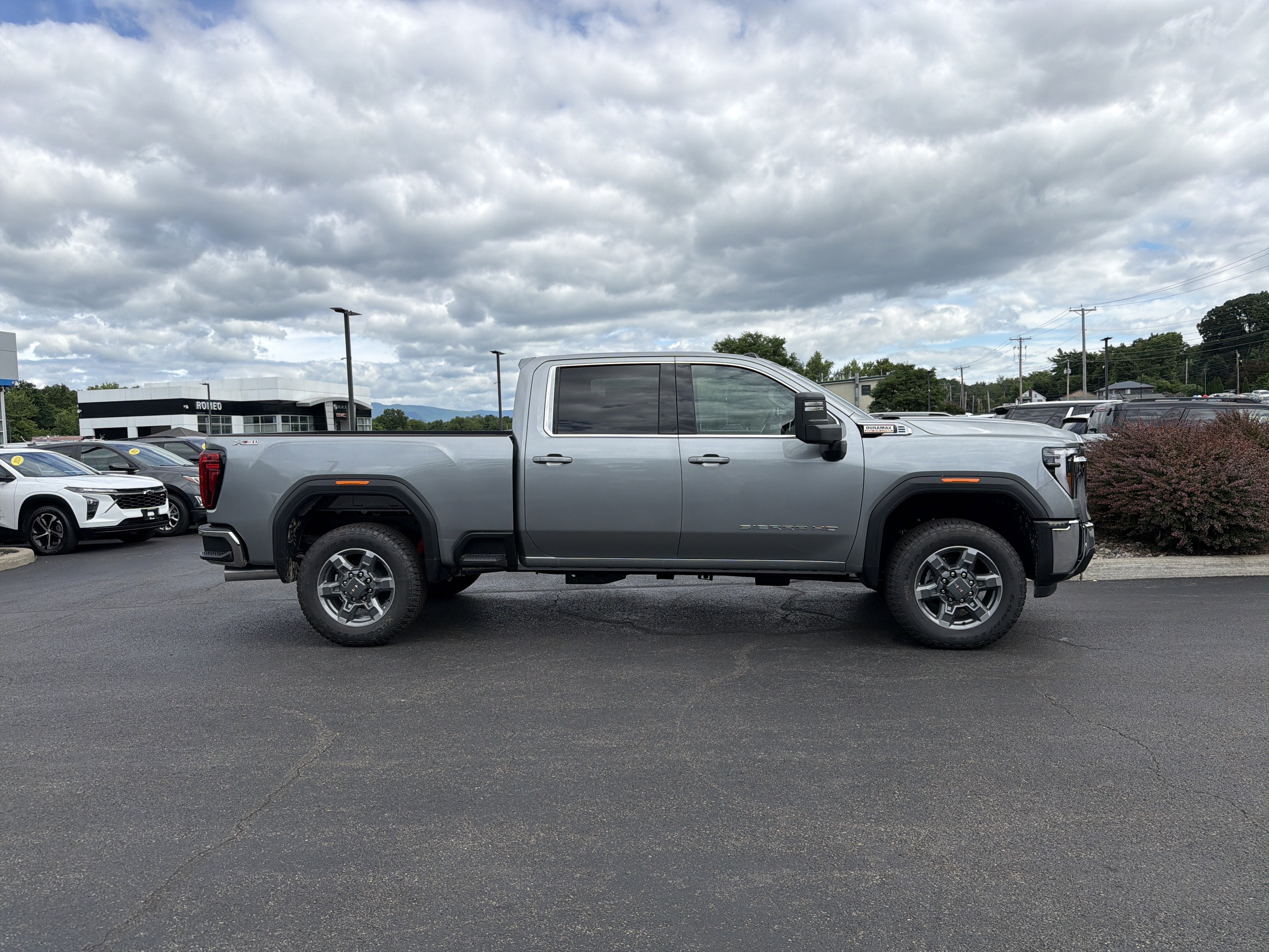2026 GMC Sierra 2500 HD SLE