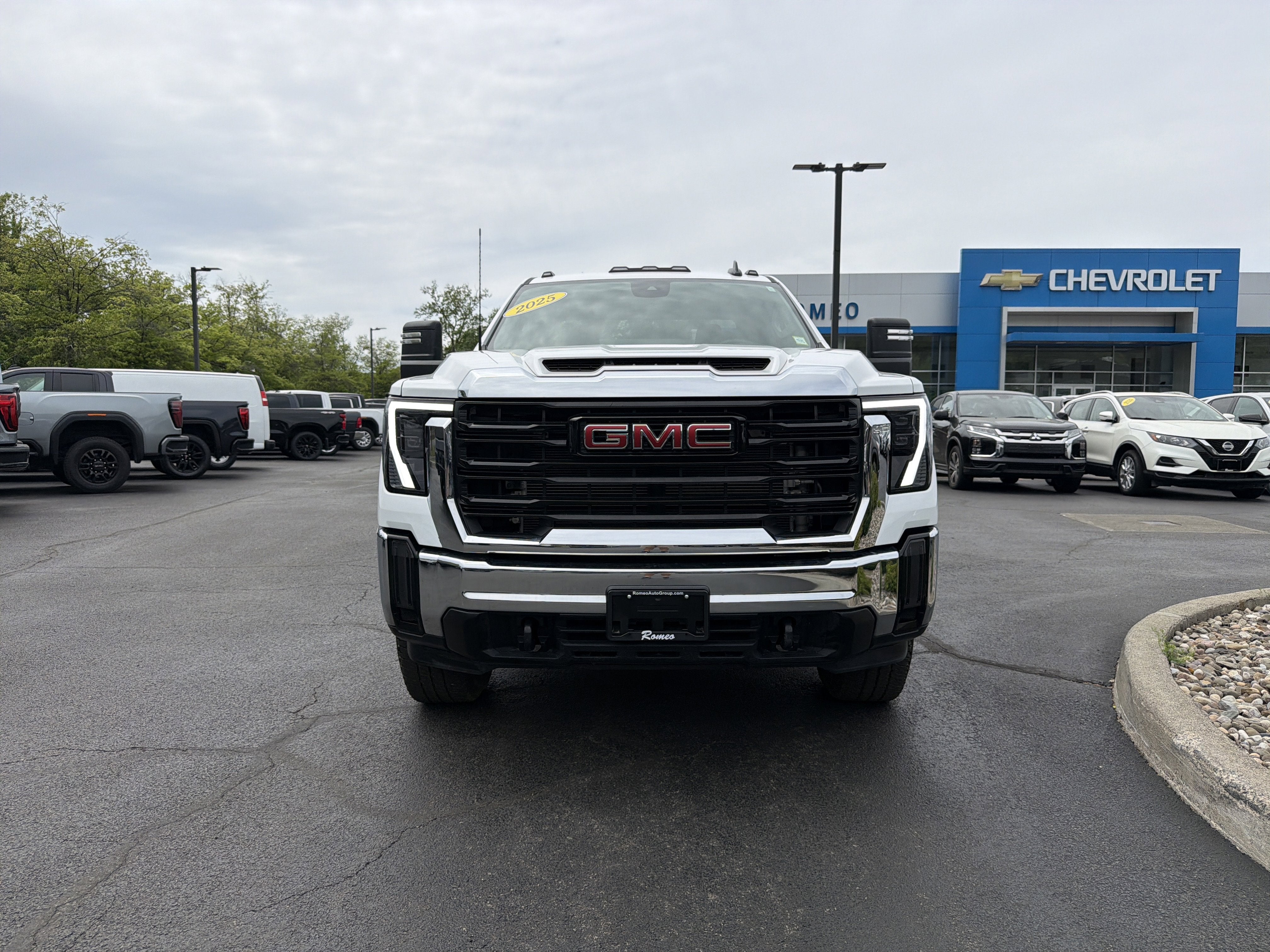 2025 GMC Sierra 3500 HD Pro