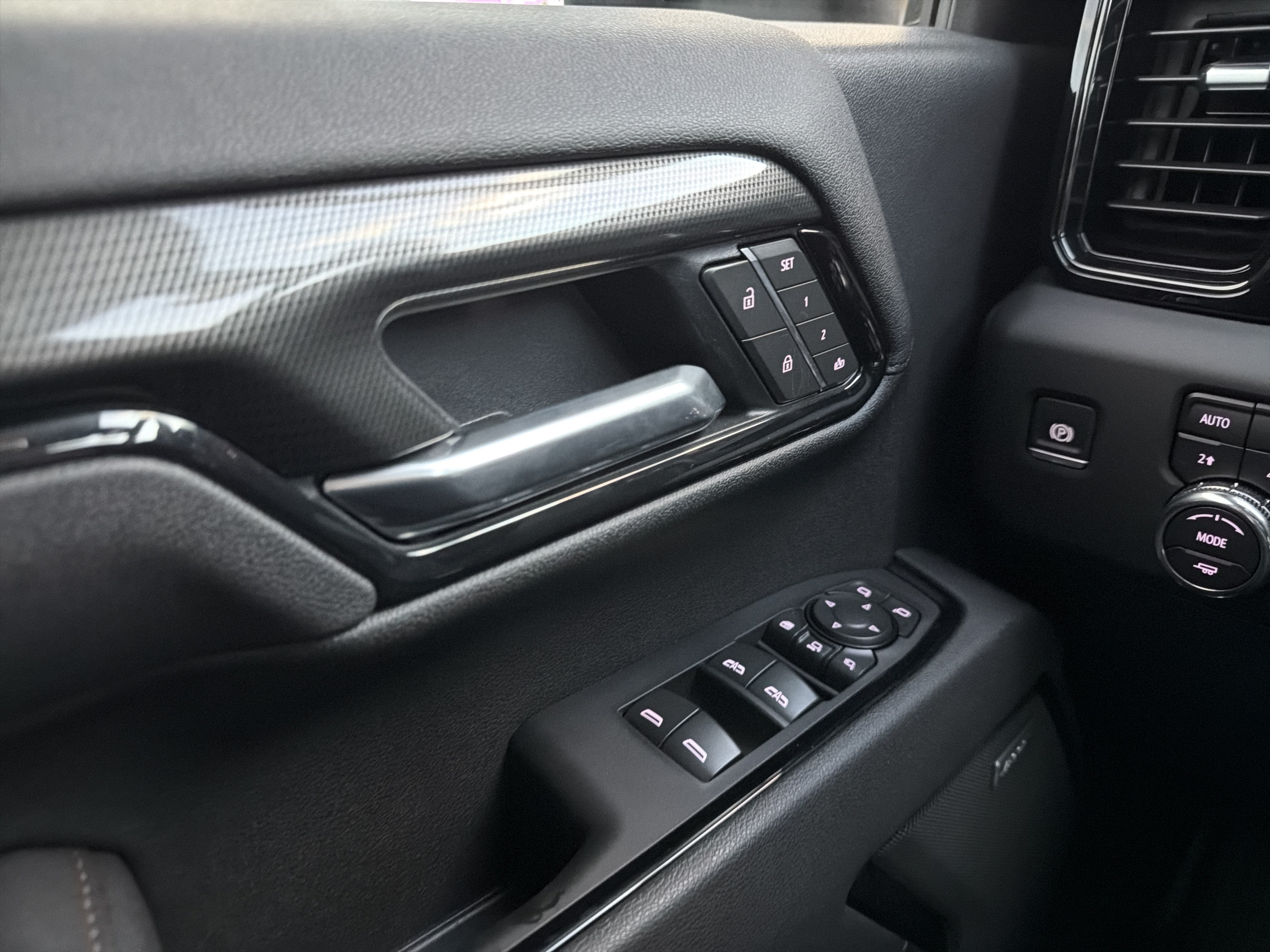 2025 GMC Sierra 3500 HD AT4