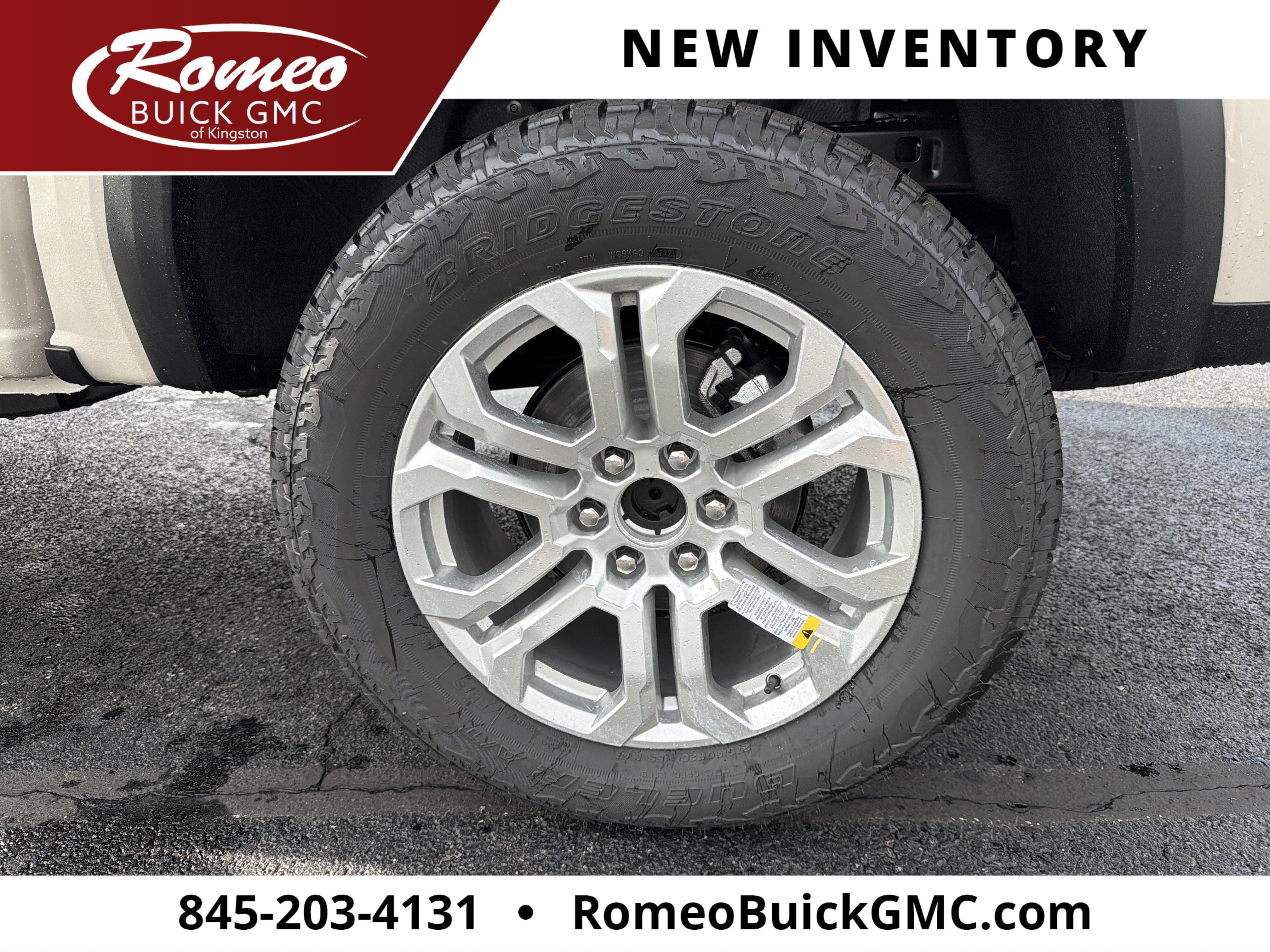 2026 GMC Canyon AT4 - Photo 15