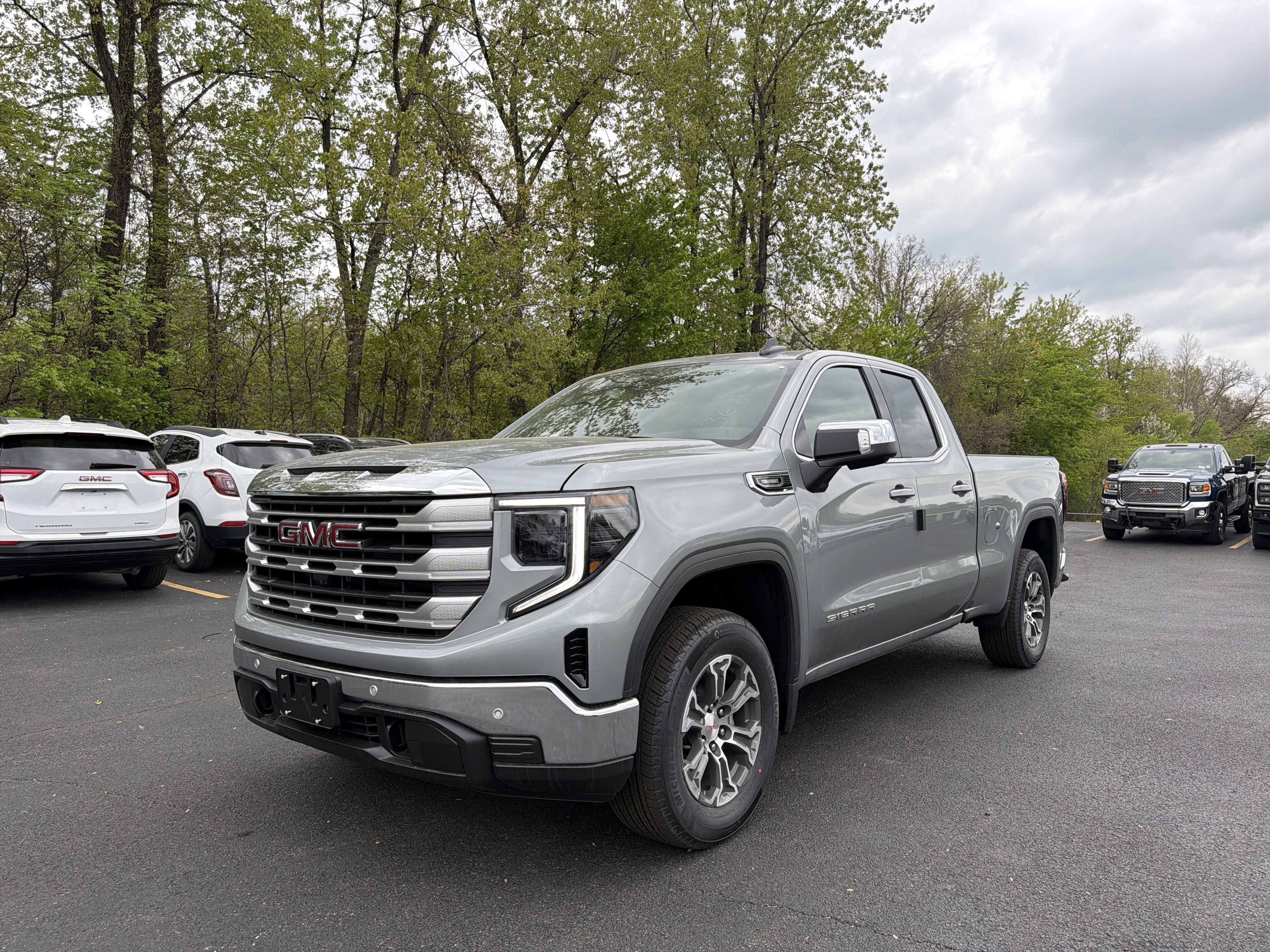 2026 GMC Sierra 1500 SLE