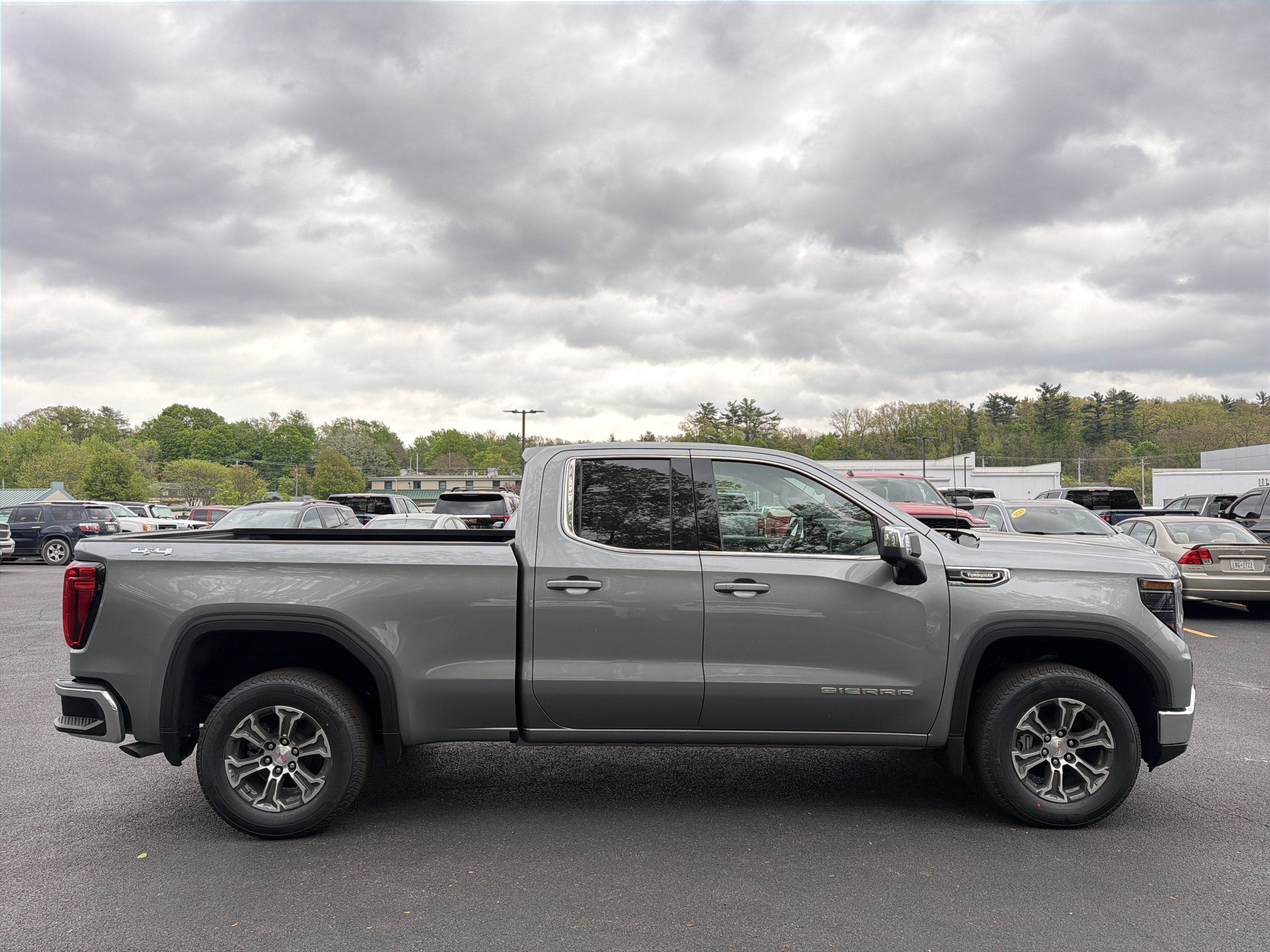 2026 GMC Sierra 1500 SLE