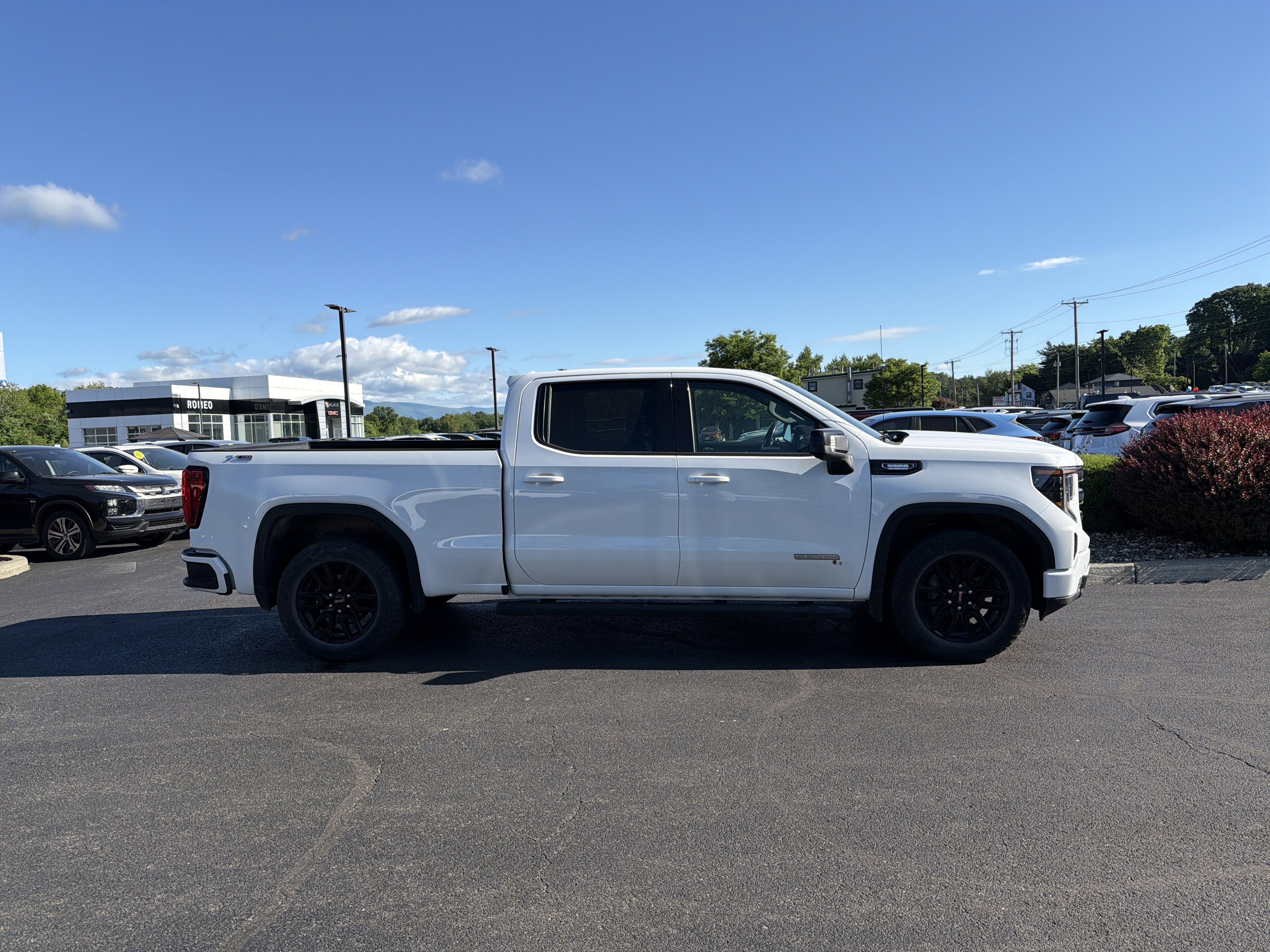 2024 GMC Sierra 1500 Elevation