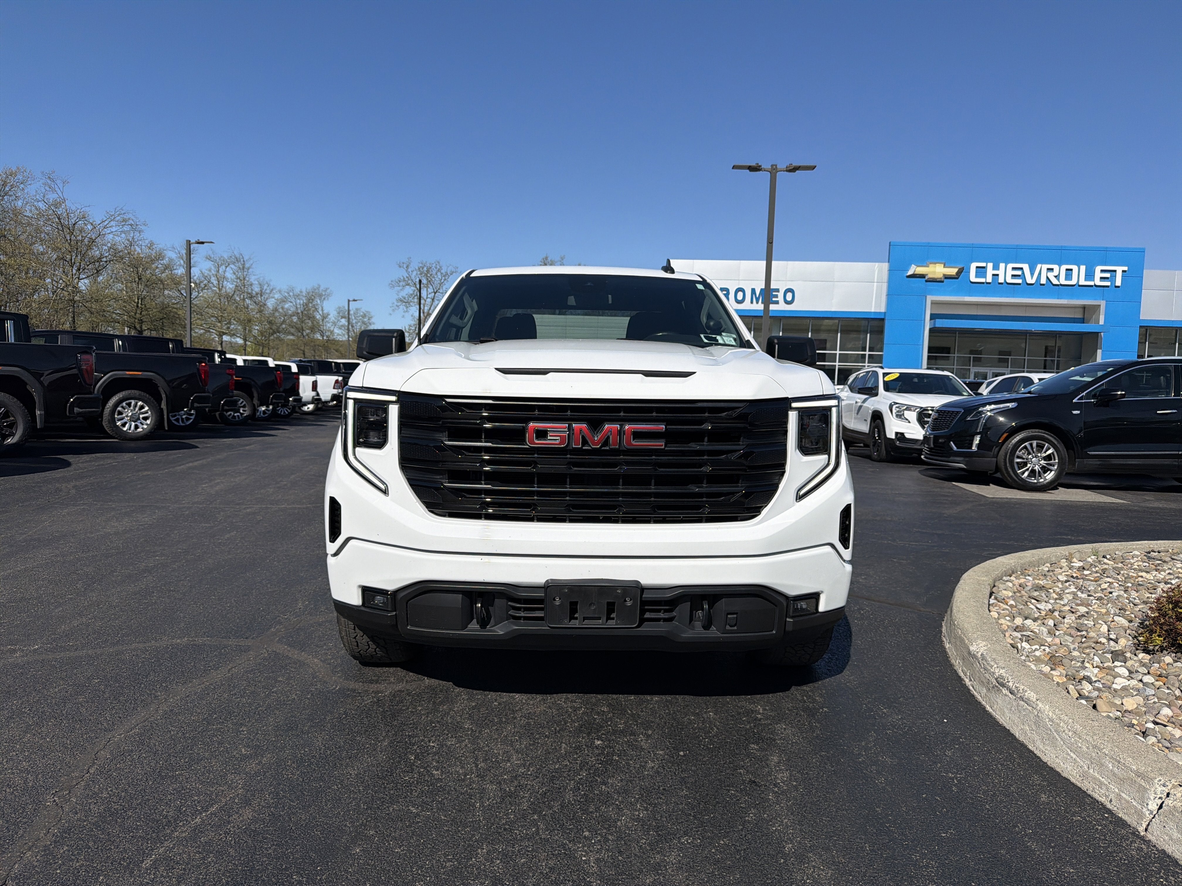2023 GMC Sierra 1500 Elevation