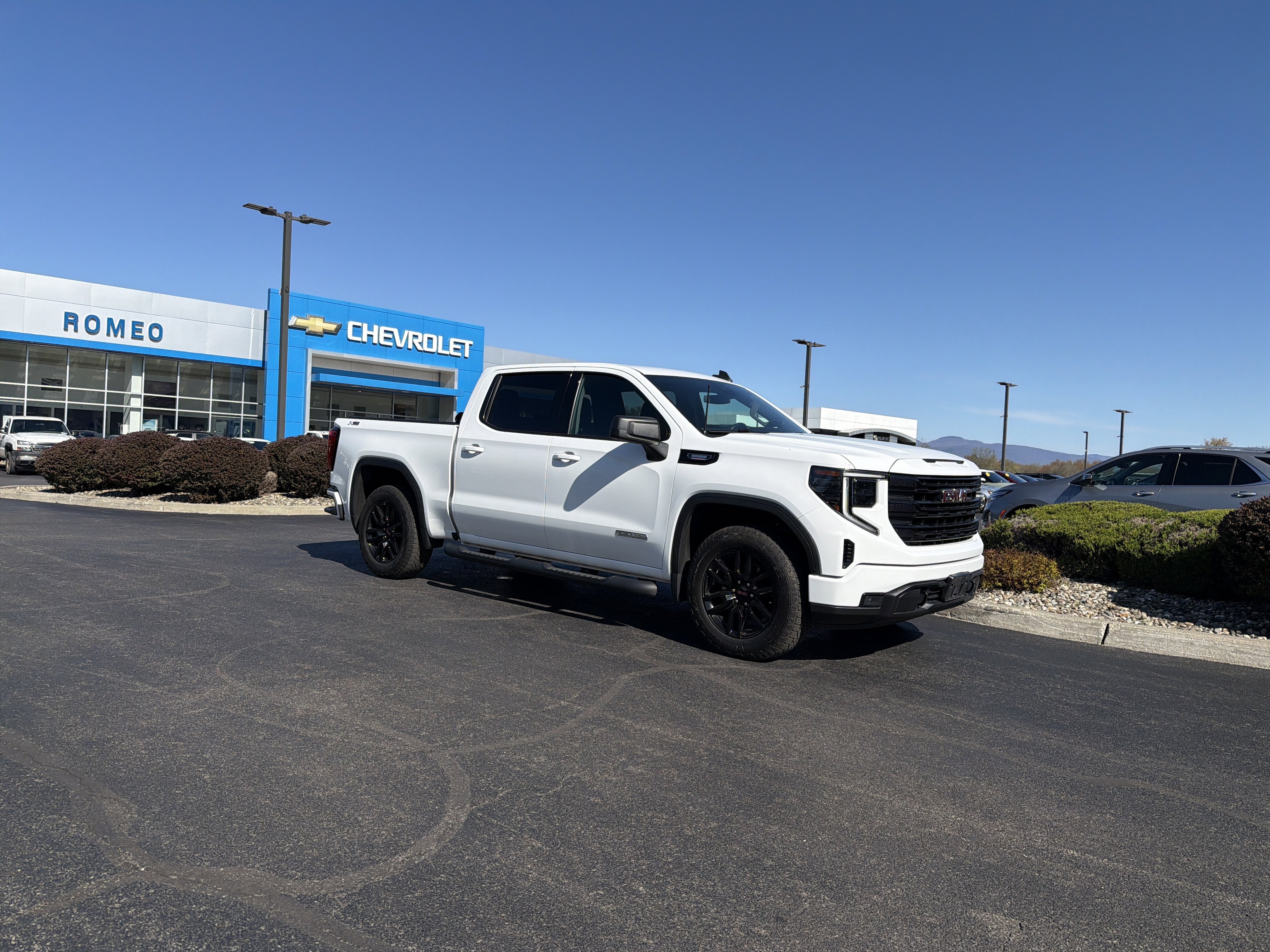 2023 GMC Sierra 1500 Elevation