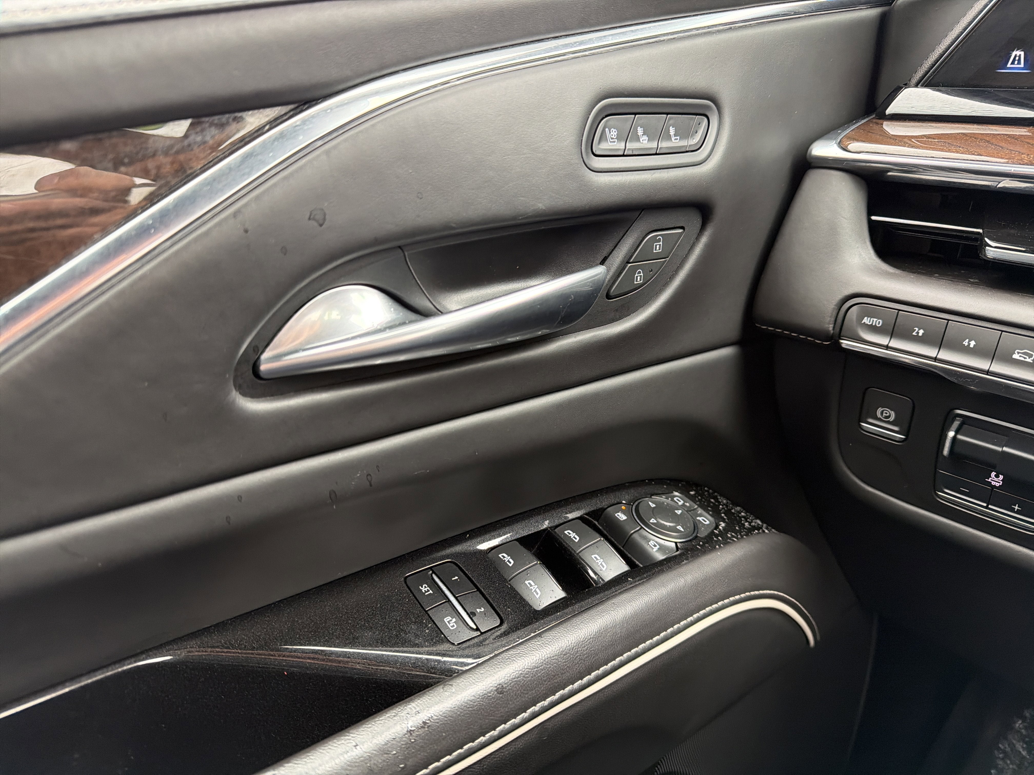 2022 Cadillac Escalade Sport Platinum