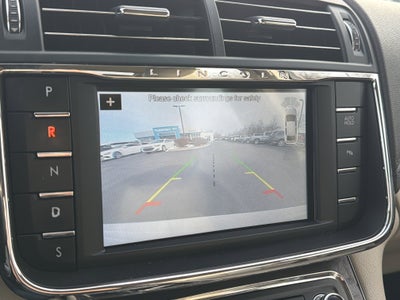 2017 Lincoln Continental Premiere