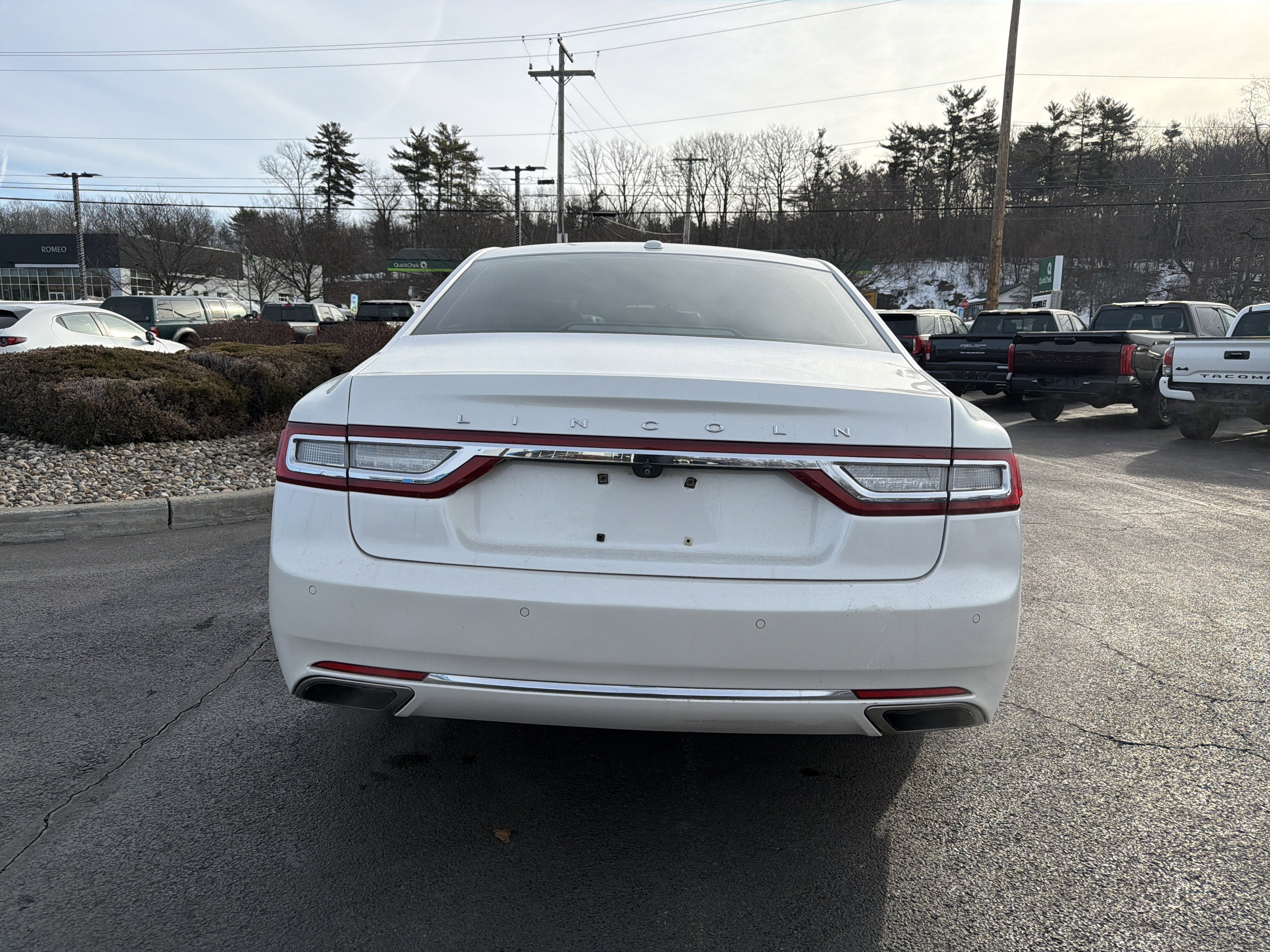 2017 Lincoln Continental Premiere