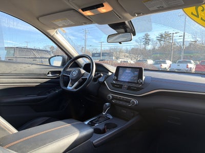 2022 Nissan Altima SR Intelligent AWD