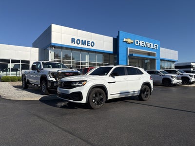 2023 Volkswagen Atlas Cross Sport 2.0T SEL R-Line Black
