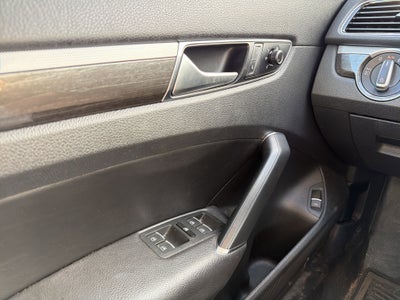 2016 Volkswagen Passat 1.8T SE