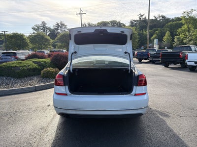 2016 Volkswagen Passat 1.8T SE