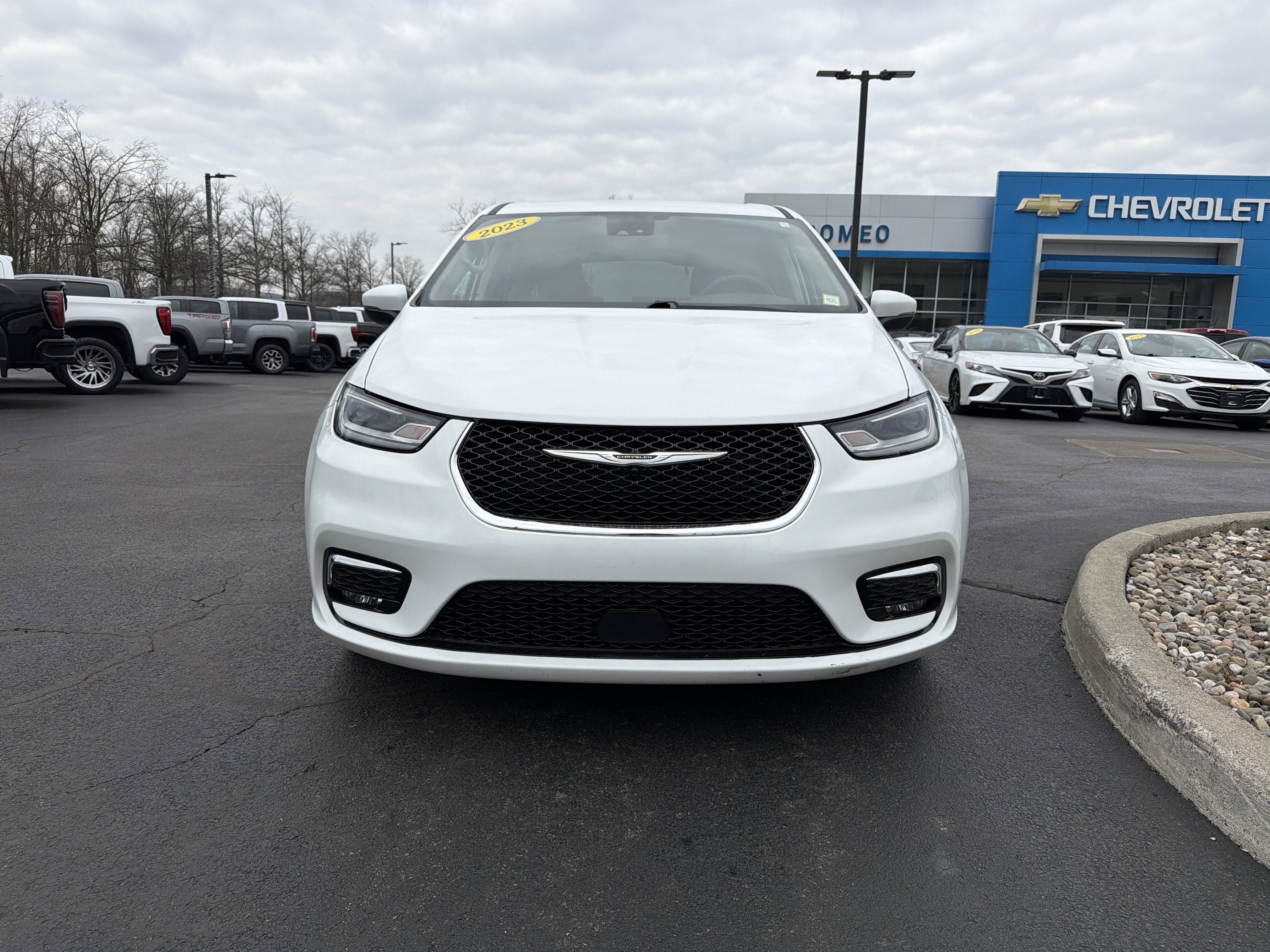 2023 Chrysler Pacifica Touring L