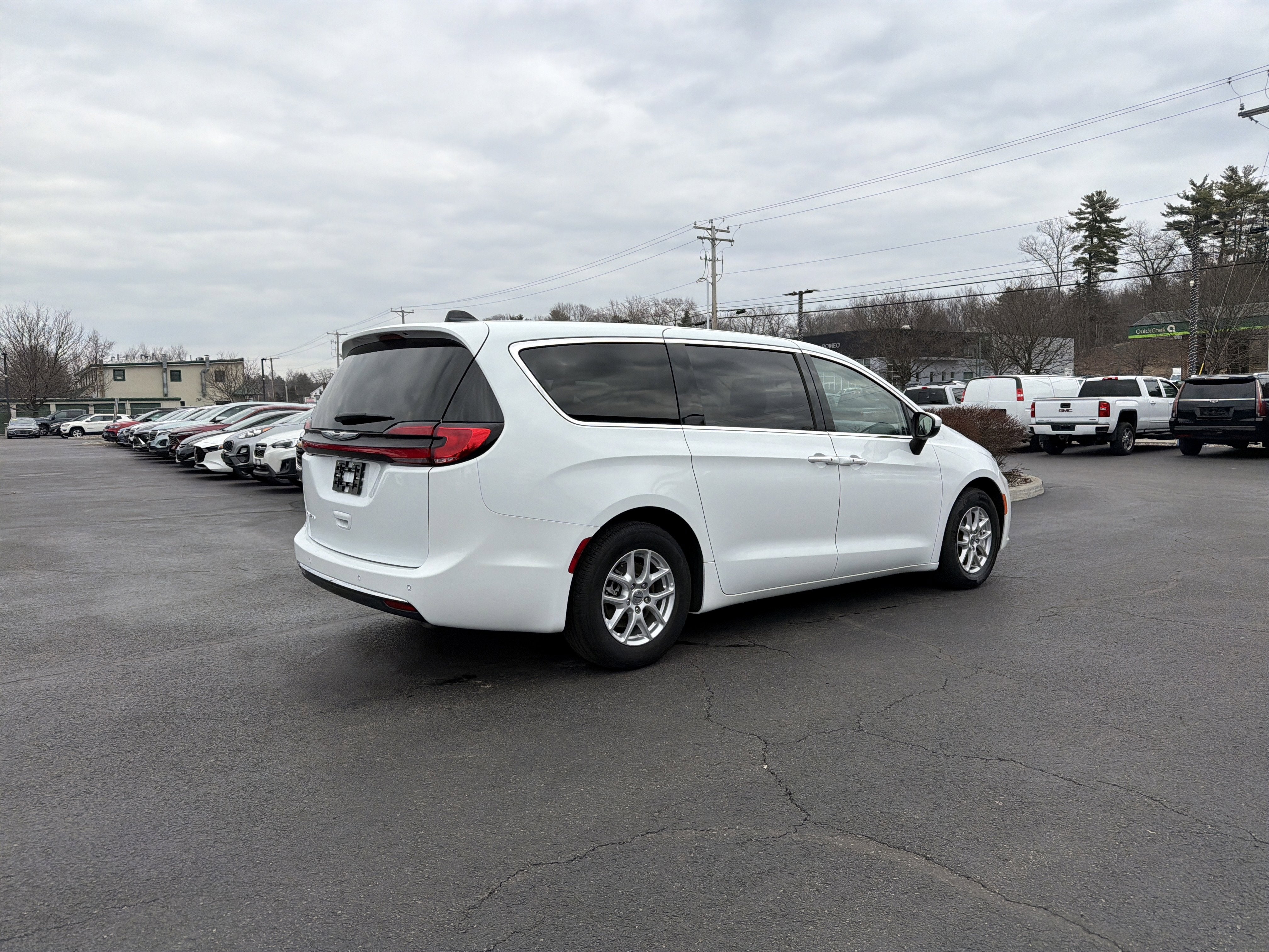 2023 Chrysler Pacifica Touring L