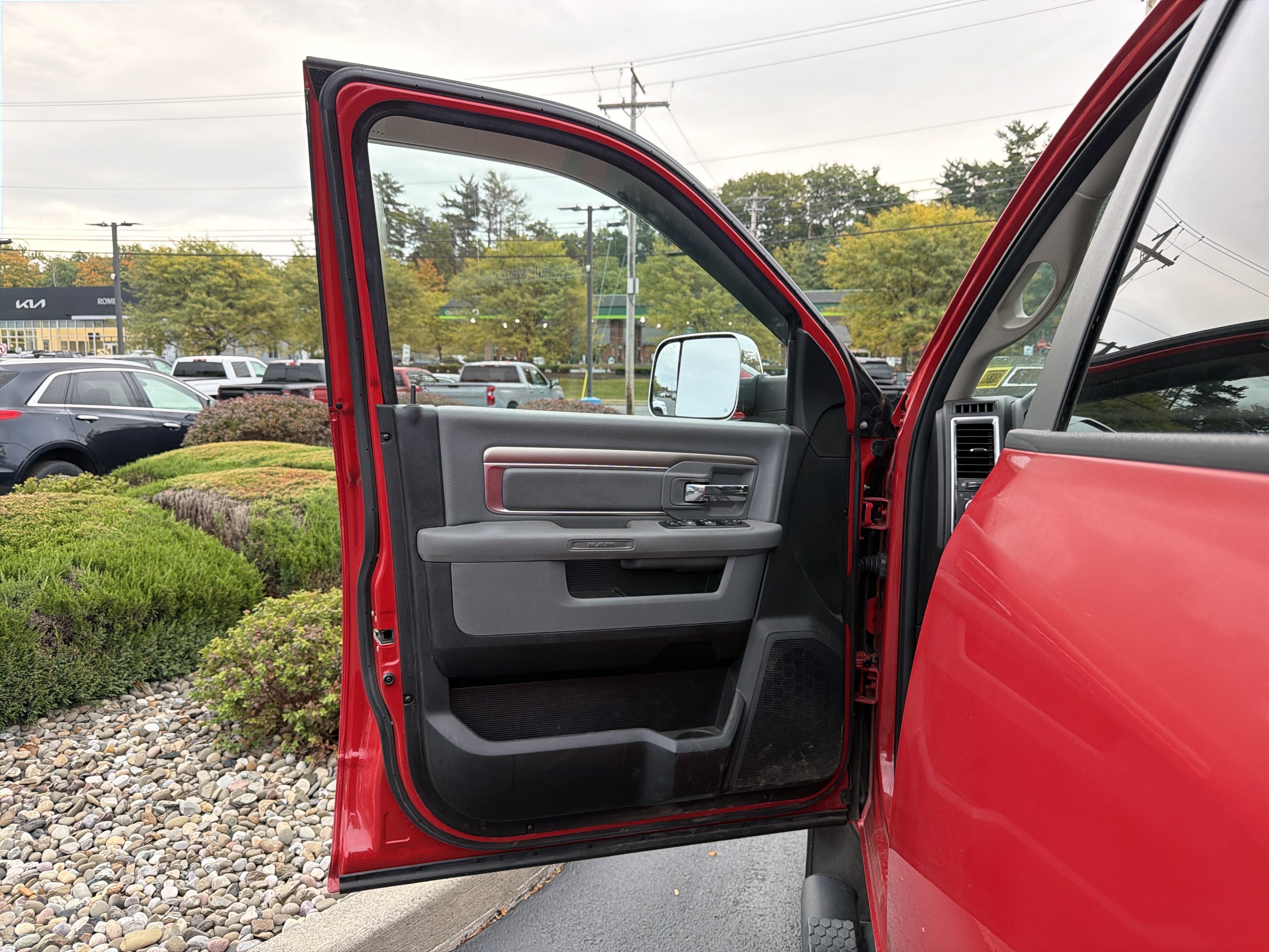 2018 RAM 2500 Big Horn Crew Cab 4x4 6'4" Box