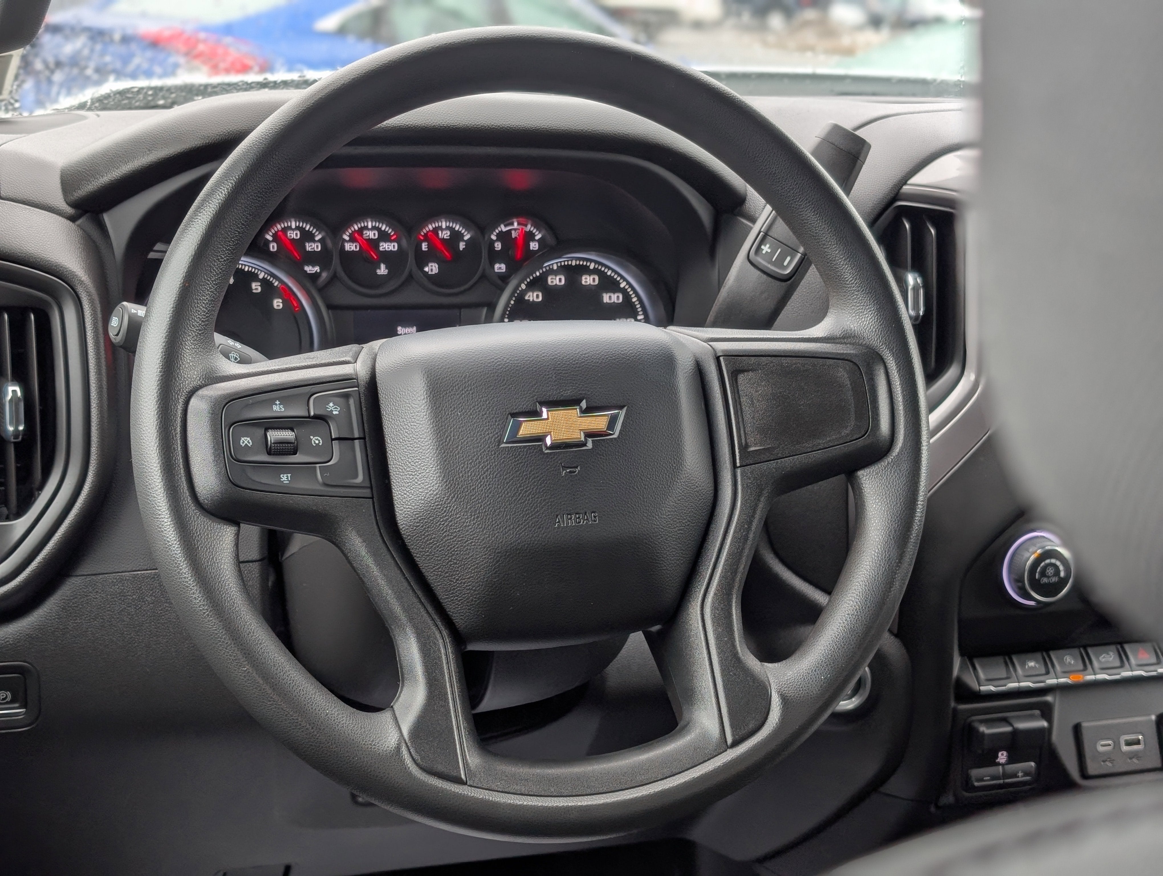 2023 Chevrolet Silverado 1500 Custom