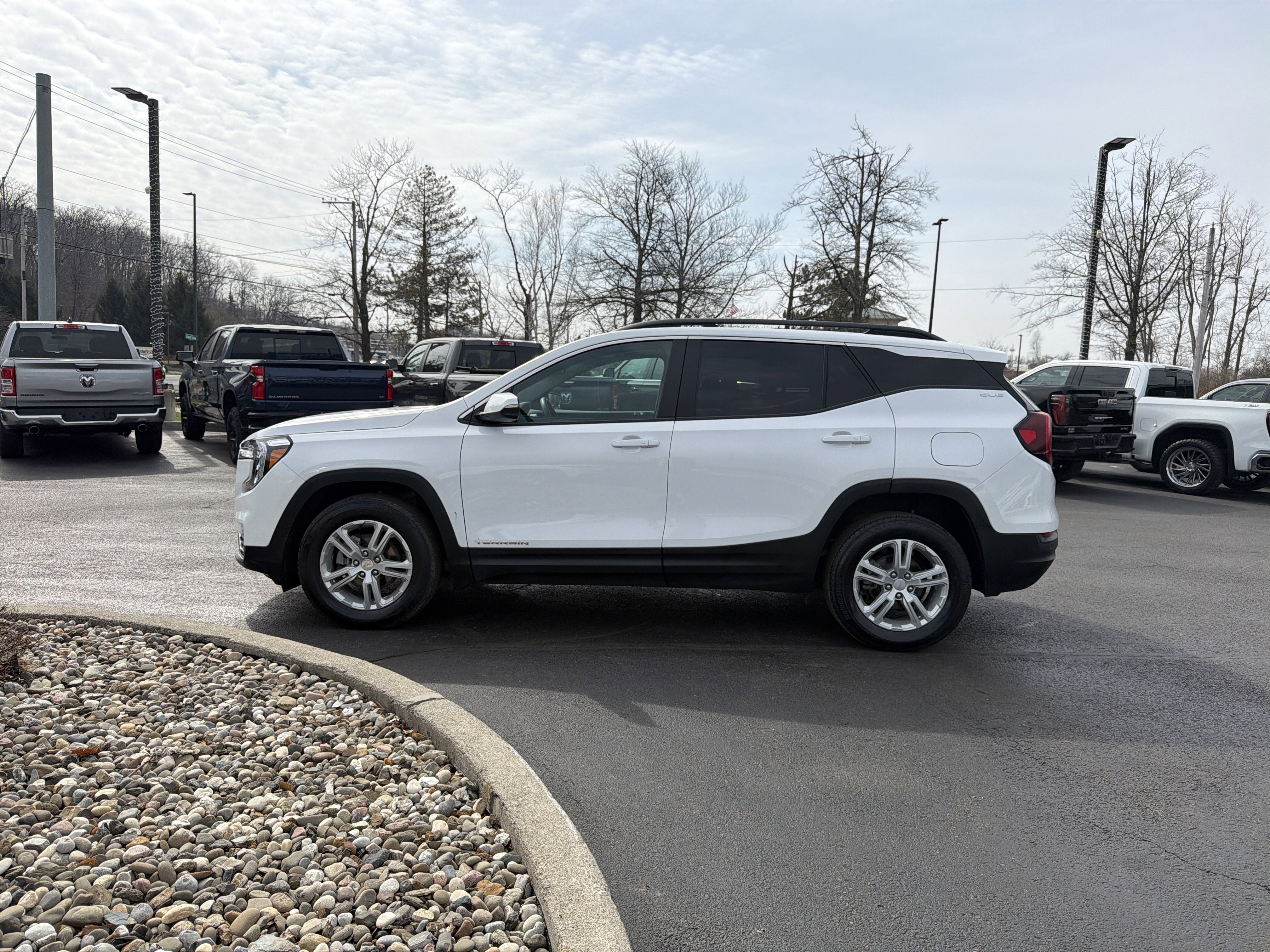 2023 GMC Terrain SLE