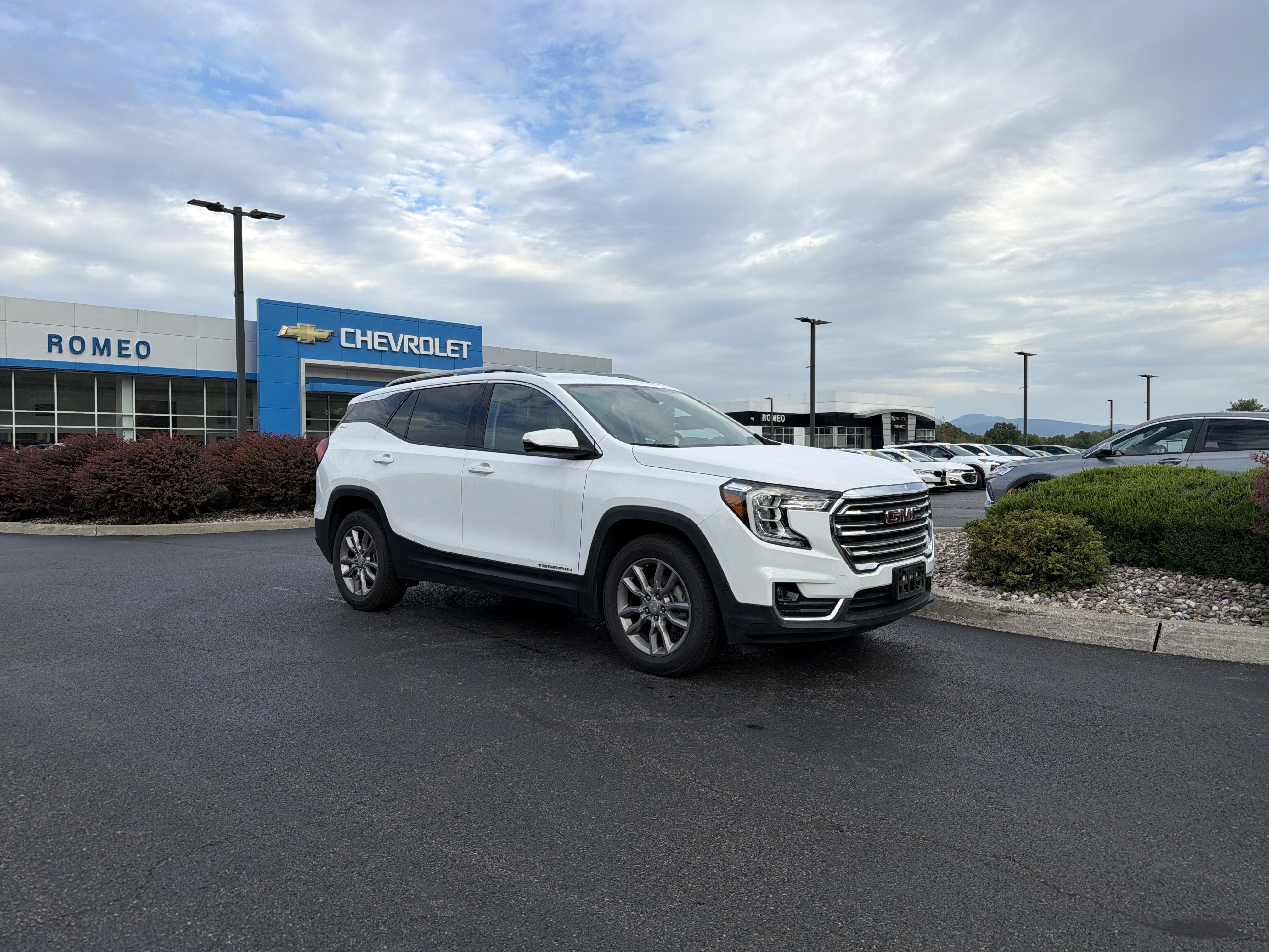 2024 GMC Terrain SLT