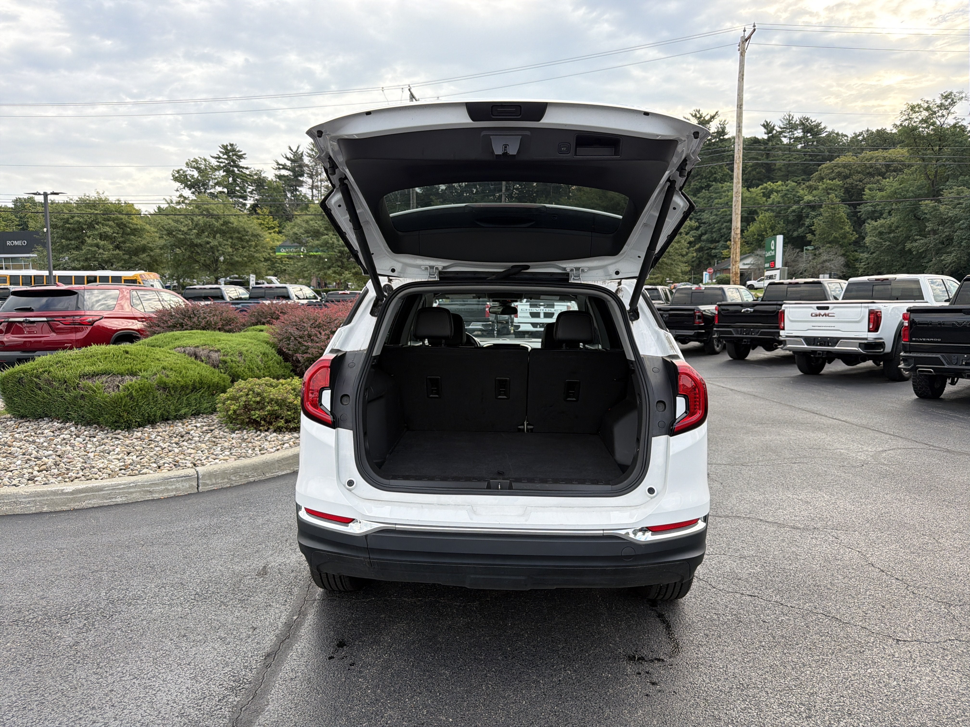2024 GMC Terrain SLT