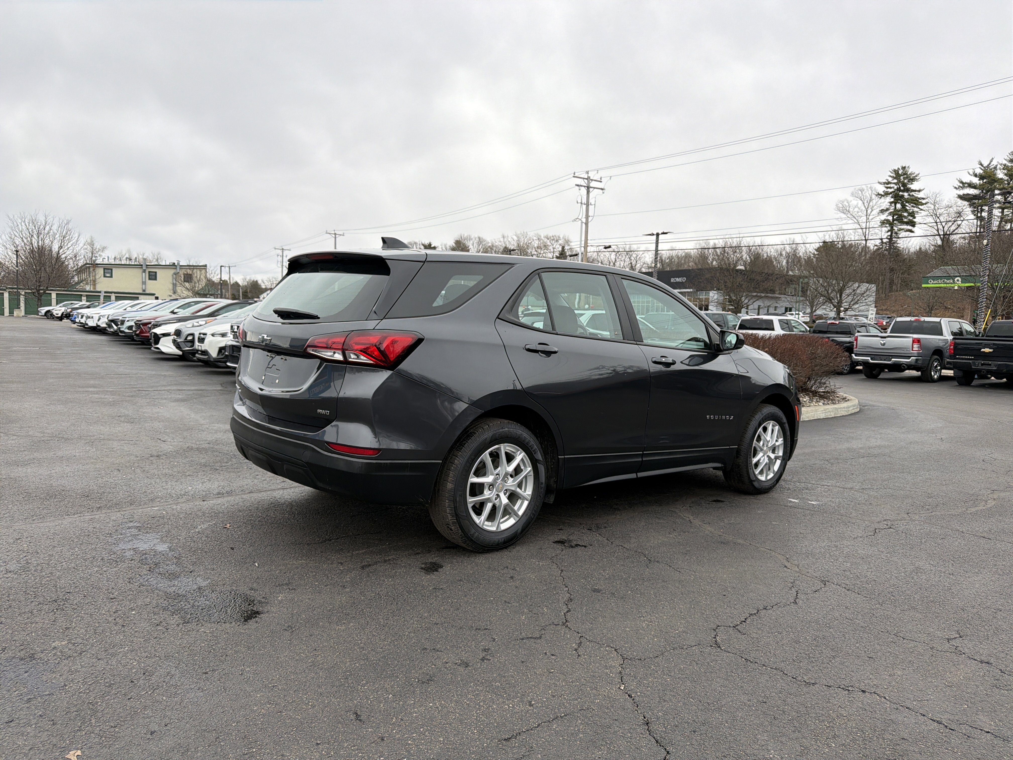 2022 Chevrolet Equinox LS