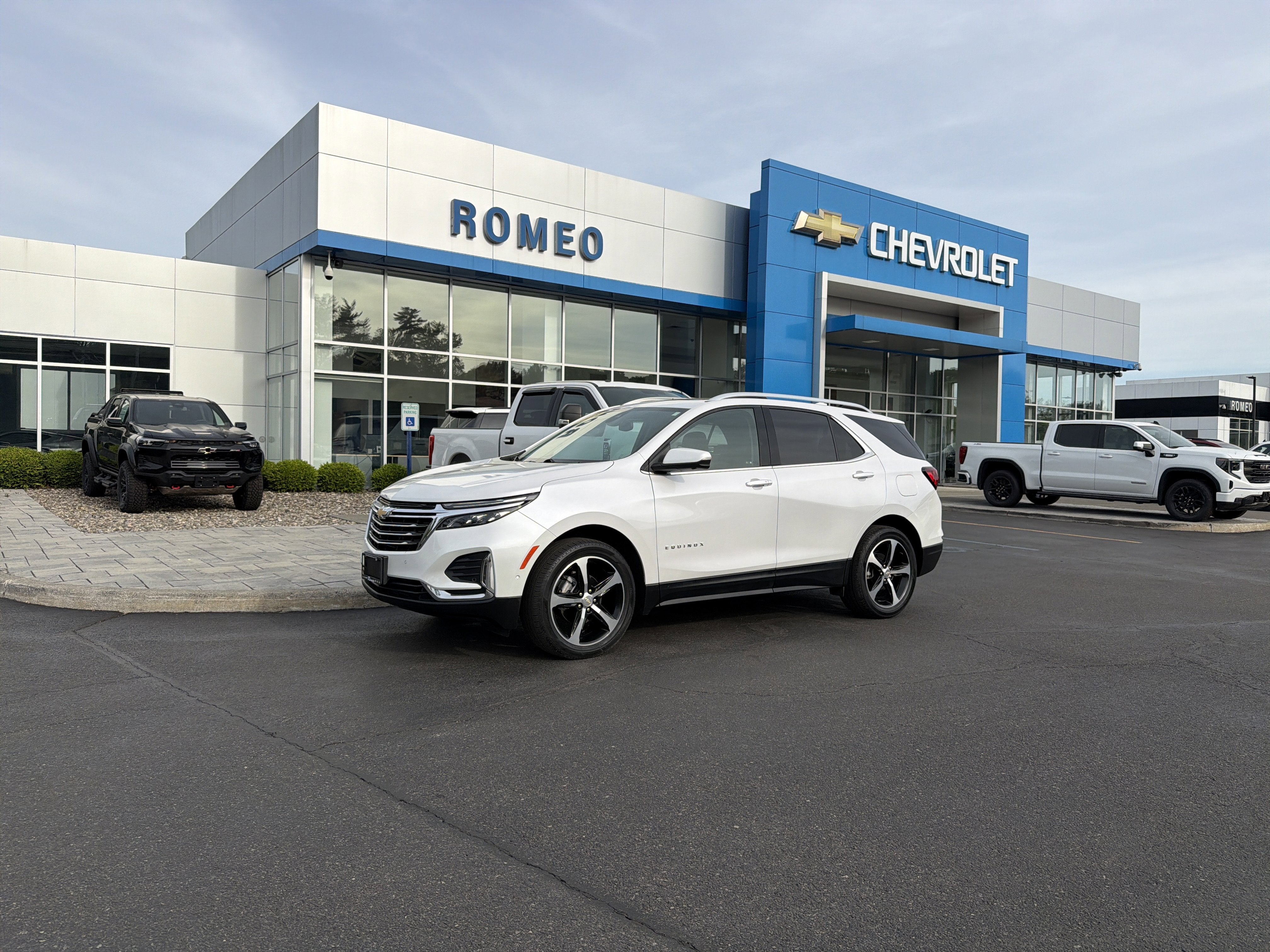 2023 Chevrolet Equinox Premier