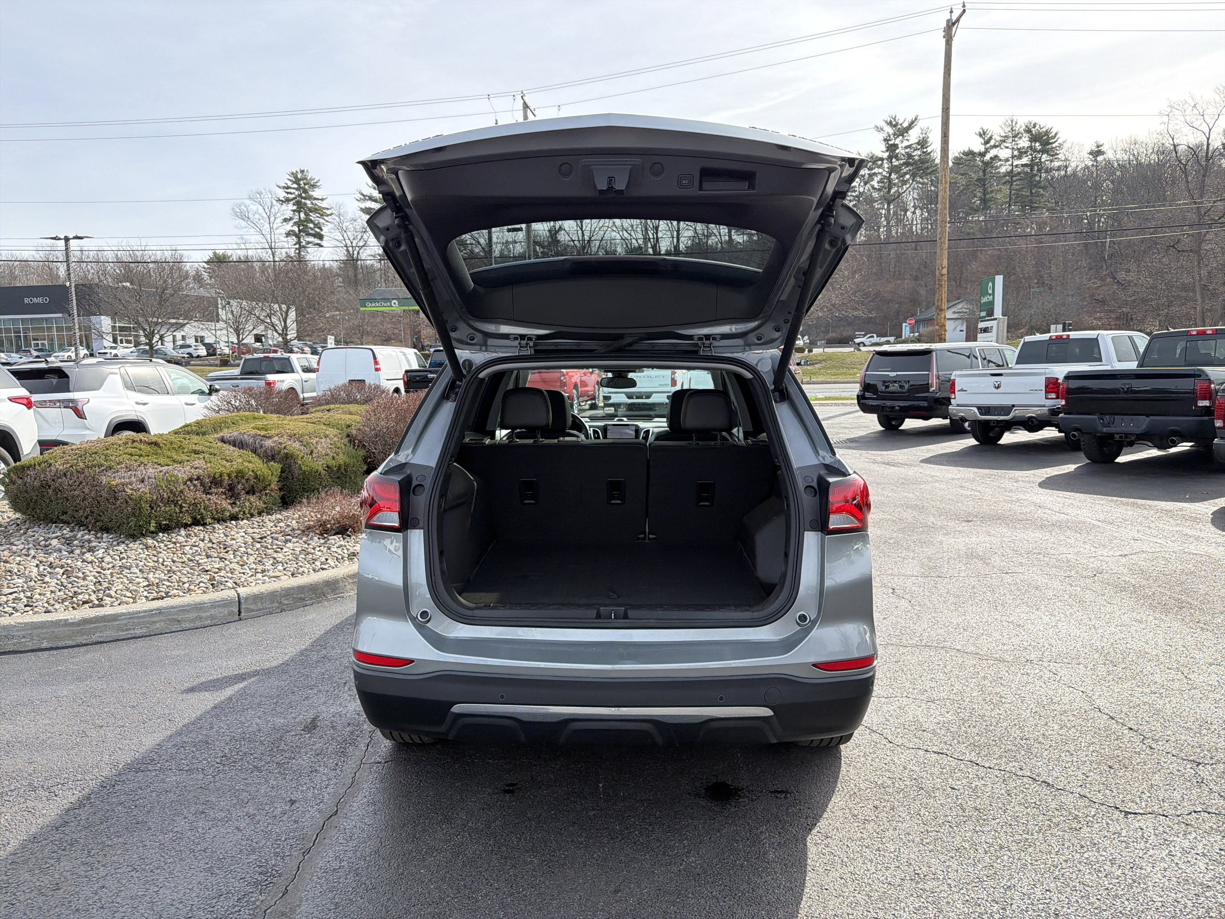 2023 Chevrolet Equinox Premier