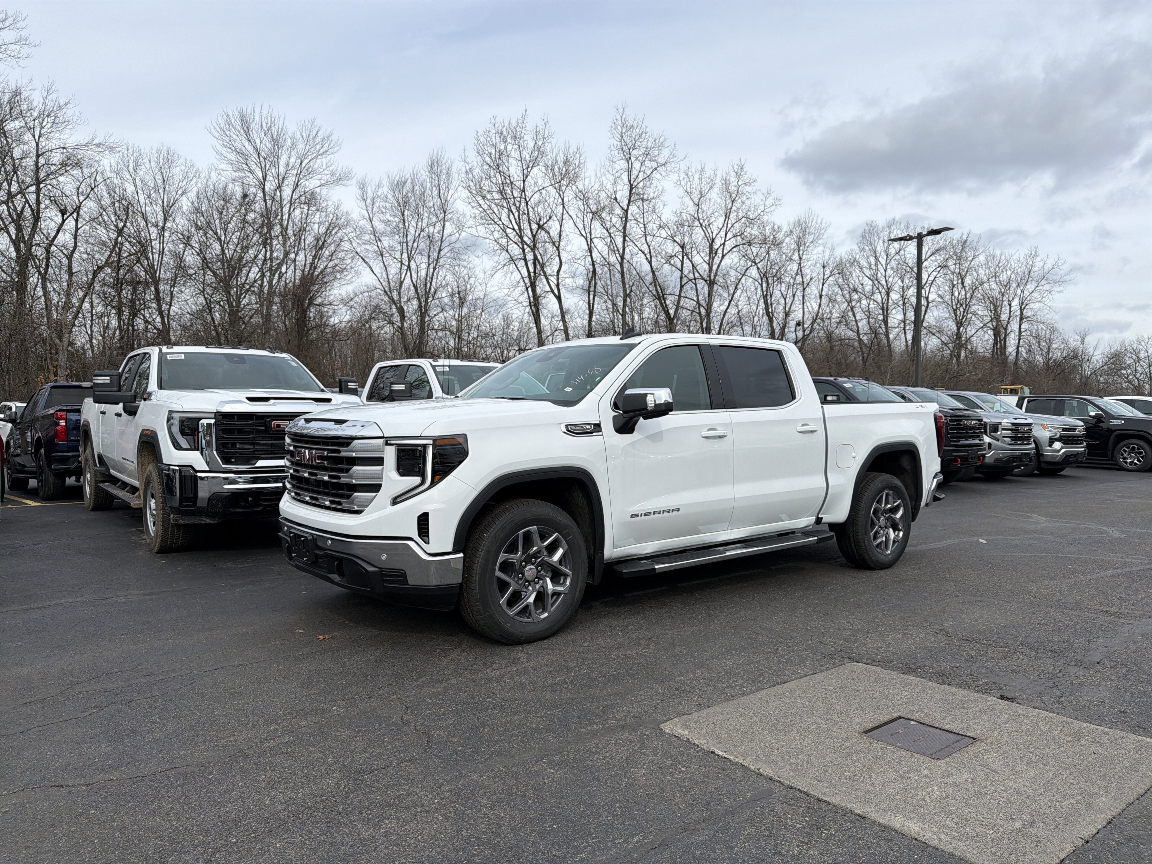 2026 GMC Sierra 1500 SLE
