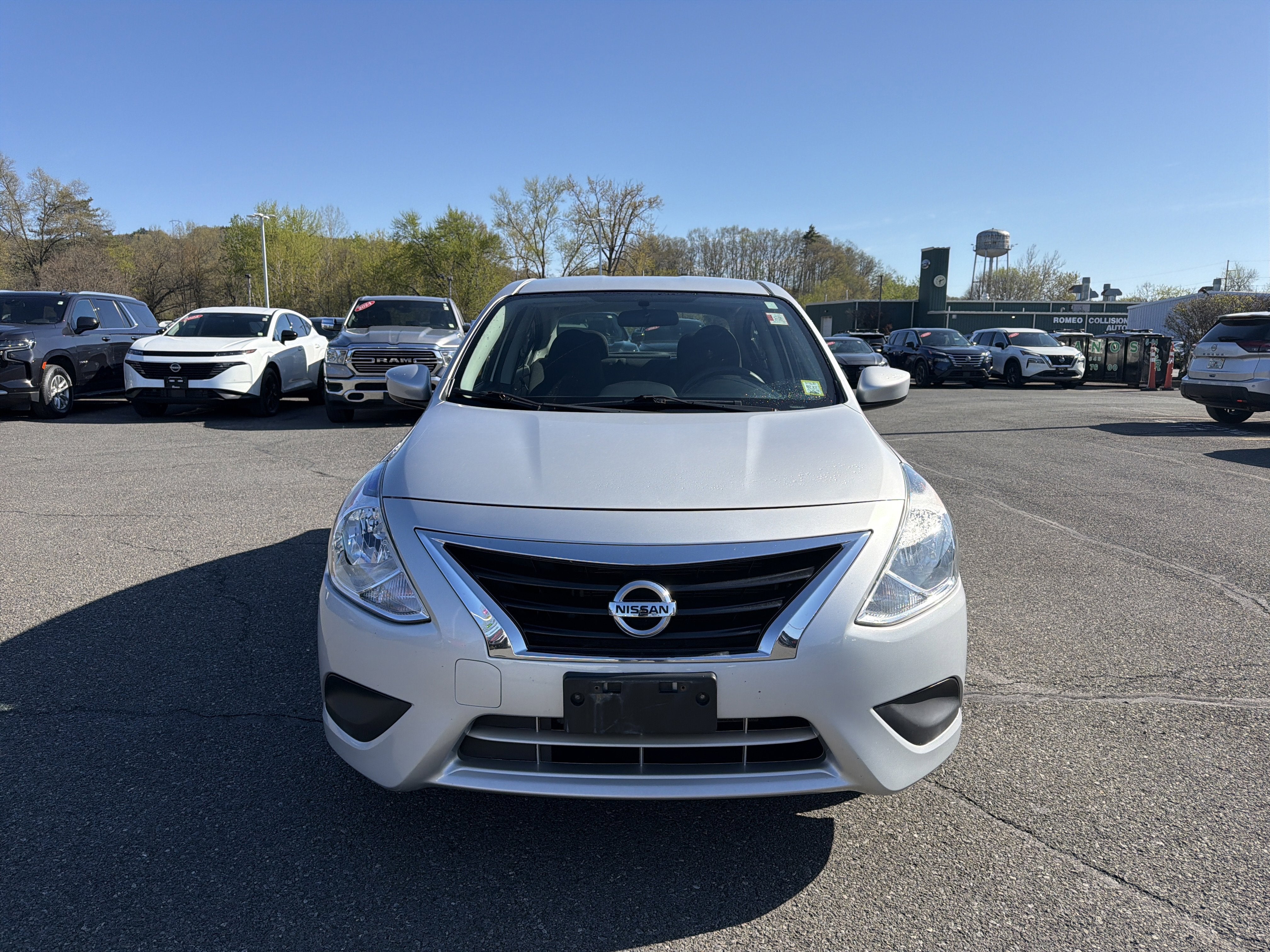 2016 Nissan Versa 1.6 S+