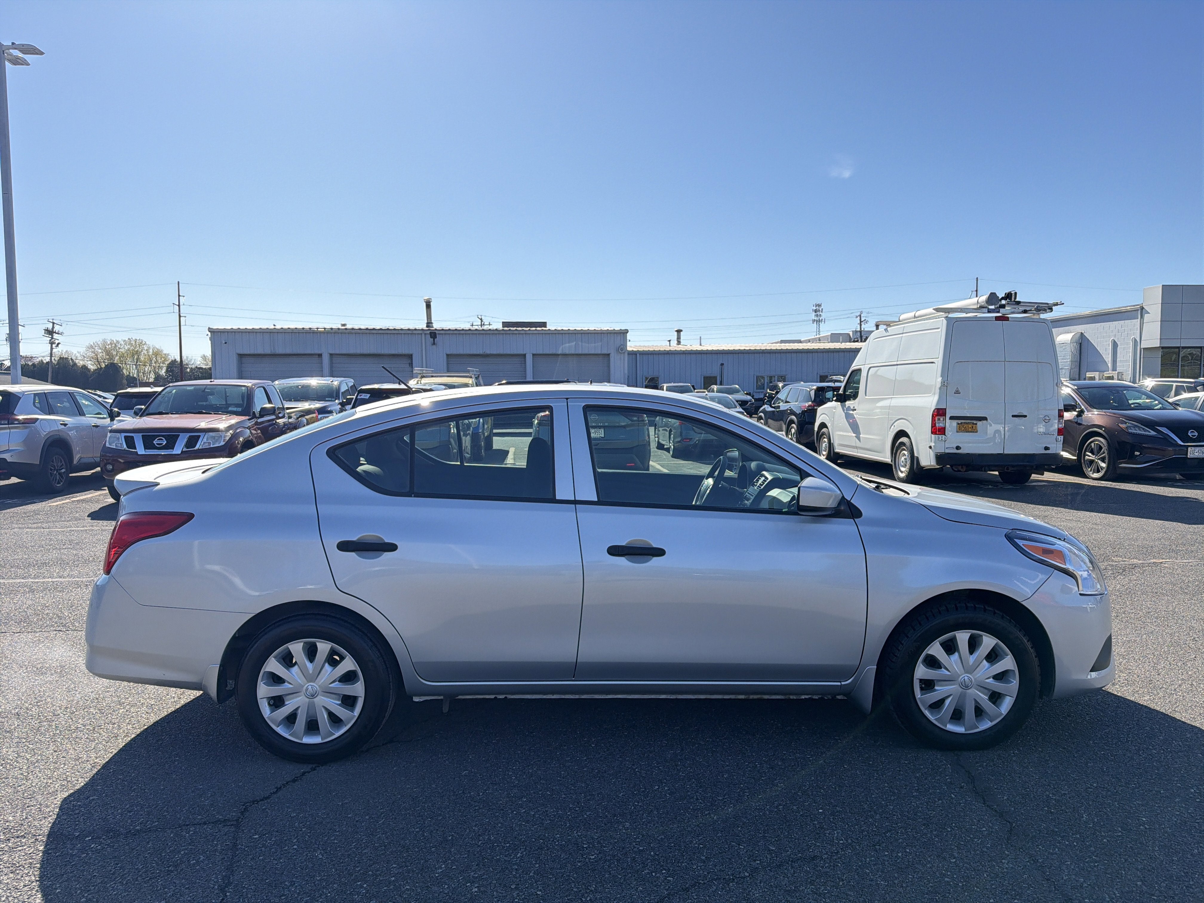 2016 Nissan Versa 1.6 S+