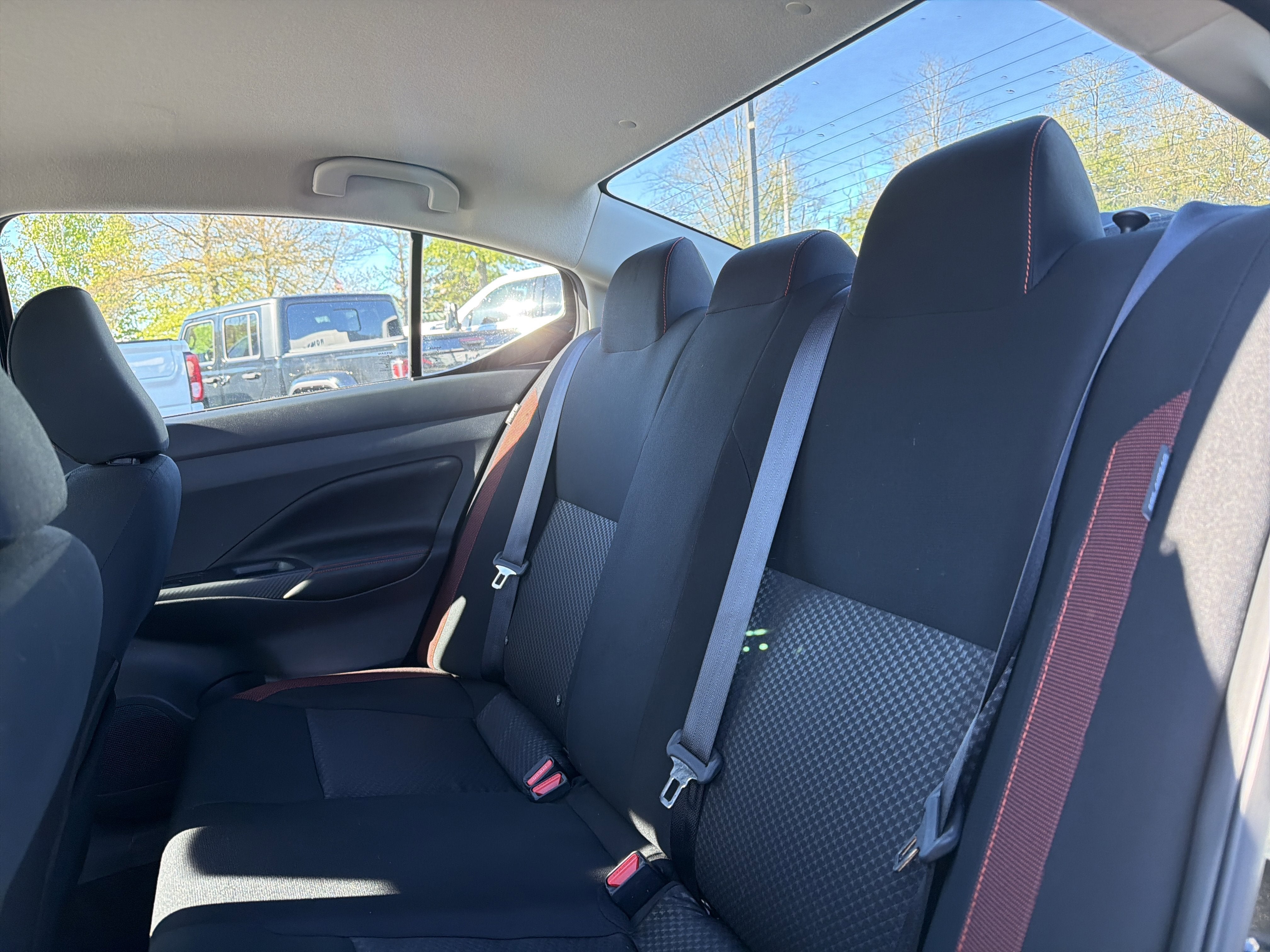 2025 Nissan Versa 1.6 SR