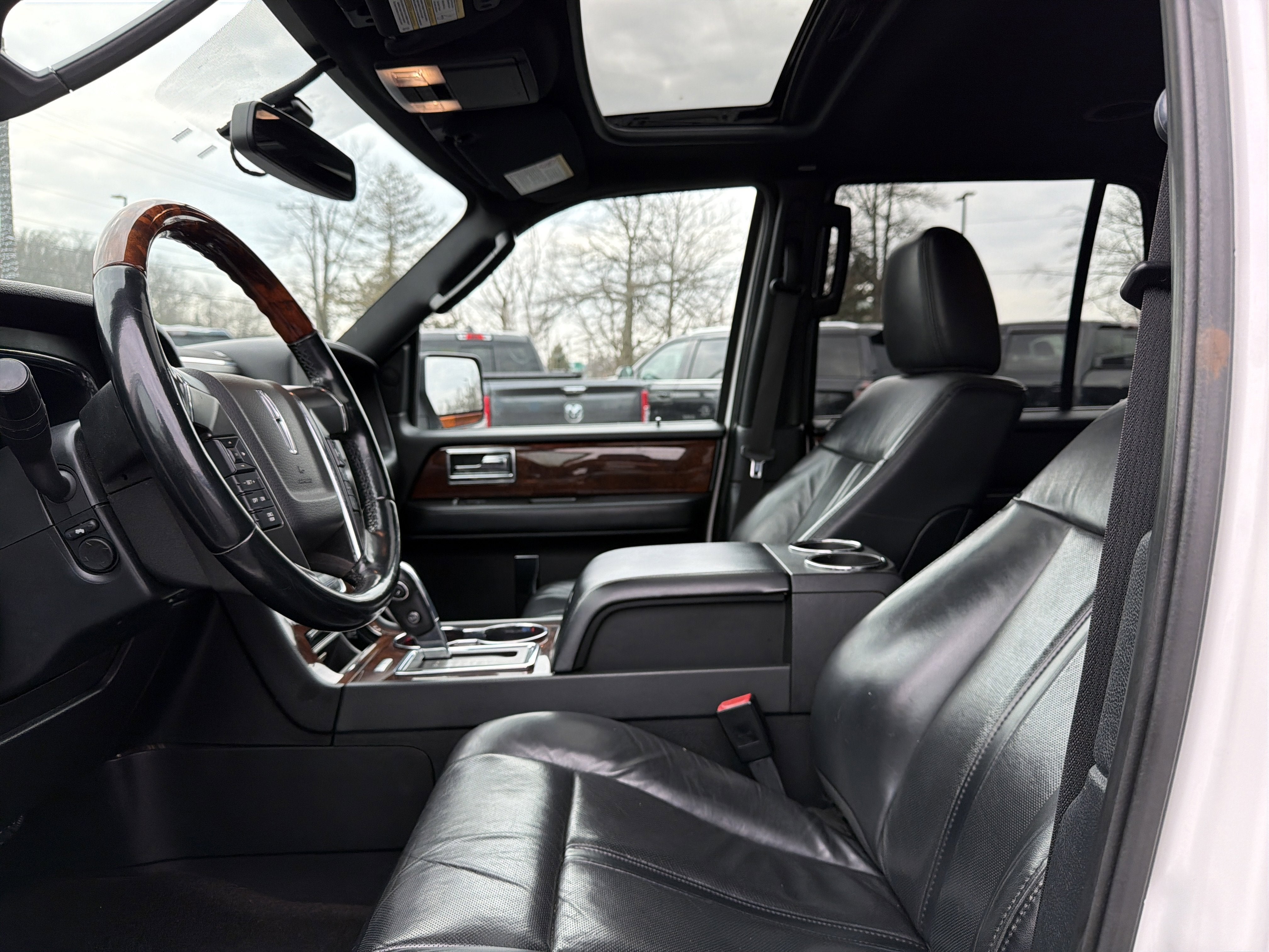 2015 Lincoln Navigator Base