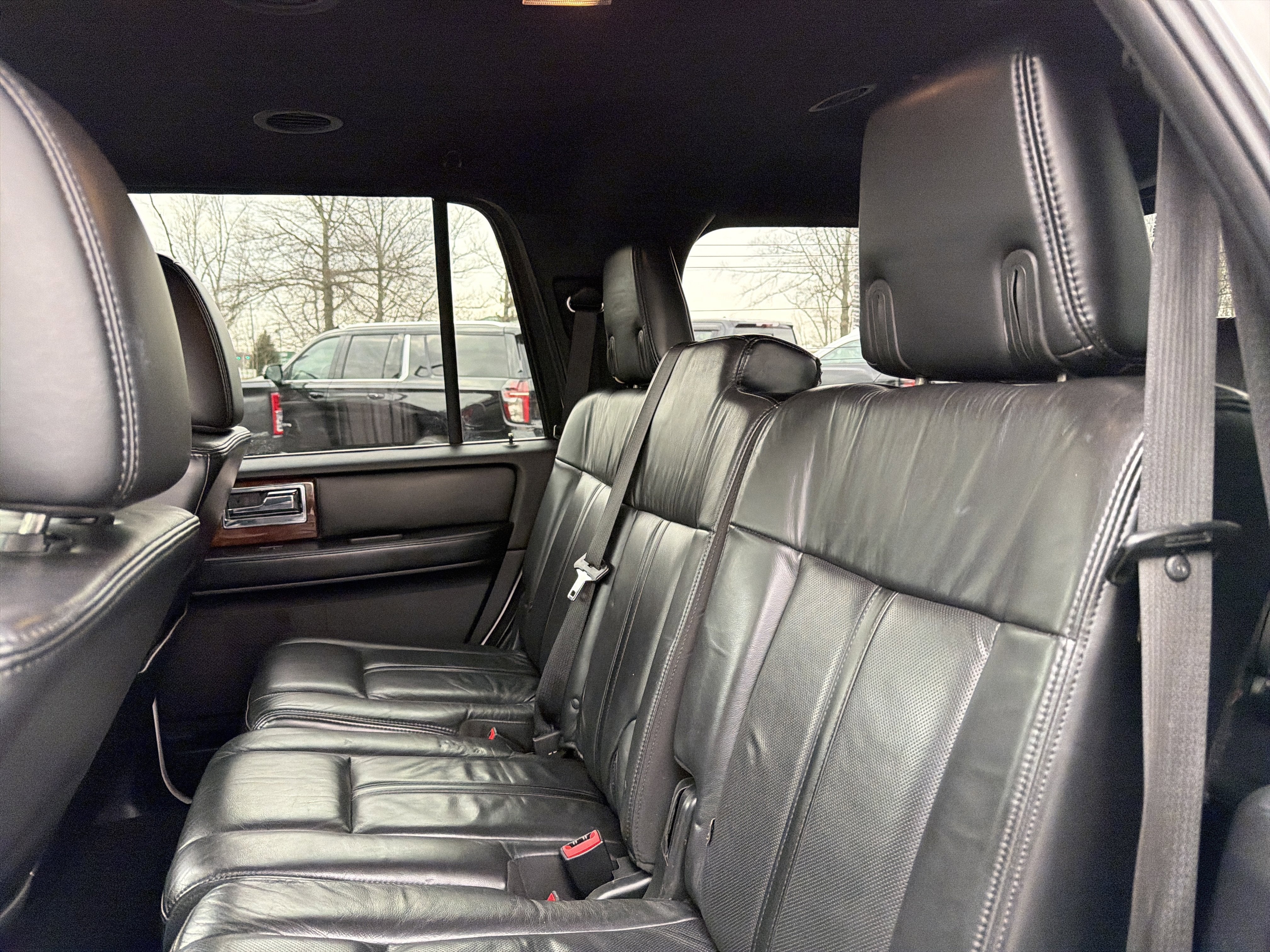 2015 Lincoln Navigator Base