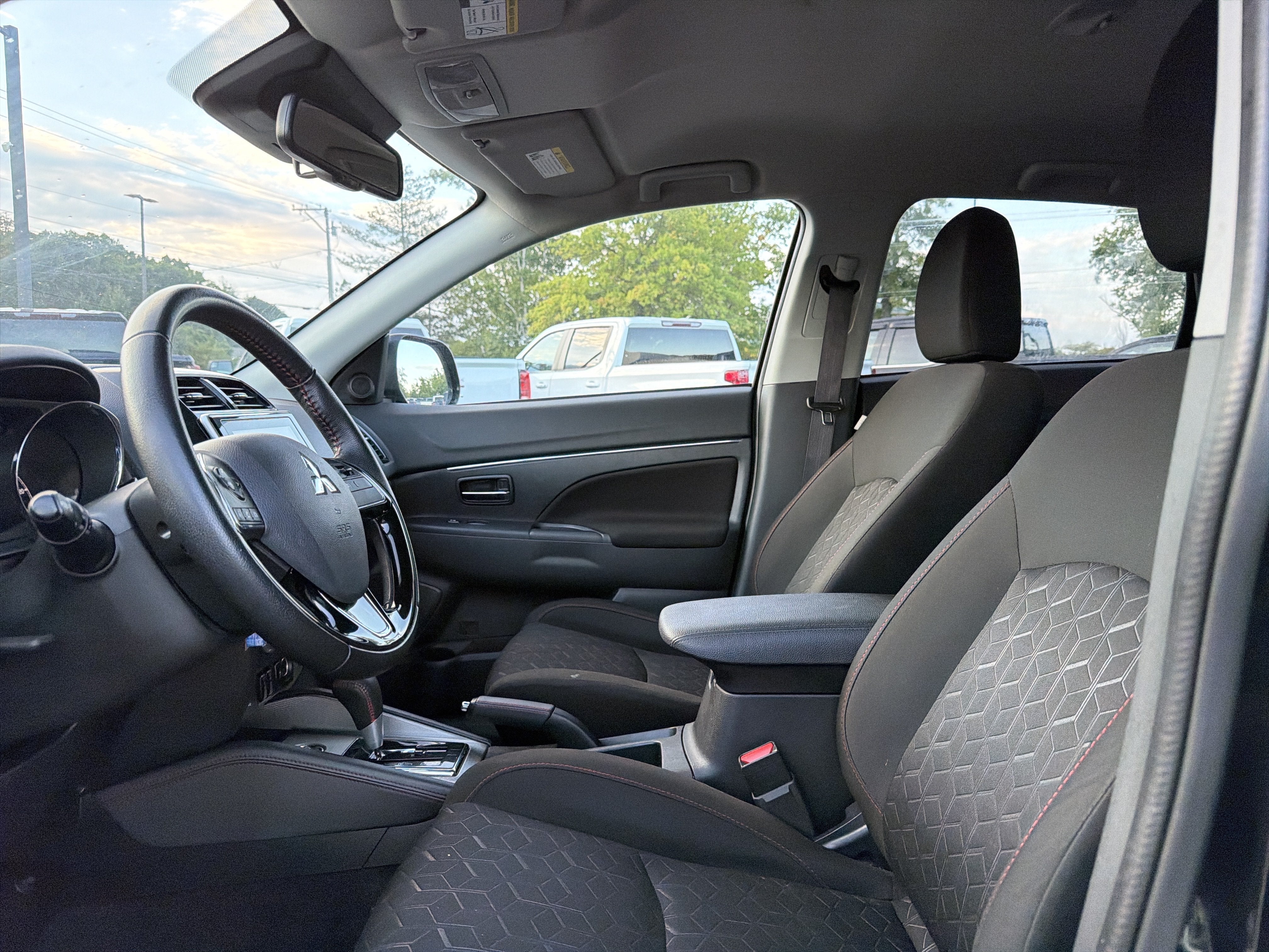 2025 Mitsubishi Outlander Sport S