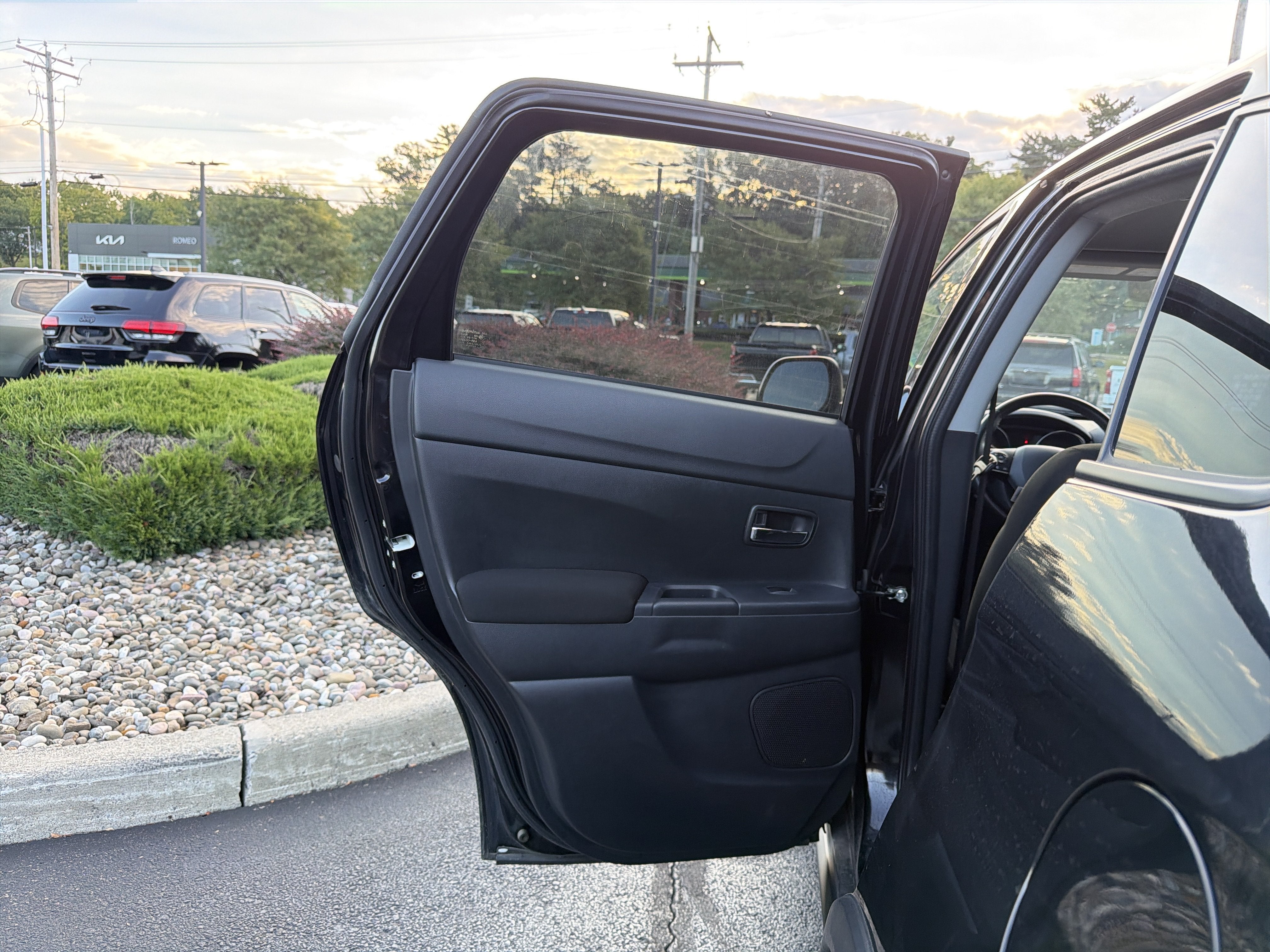 2025 Mitsubishi Outlander Sport S