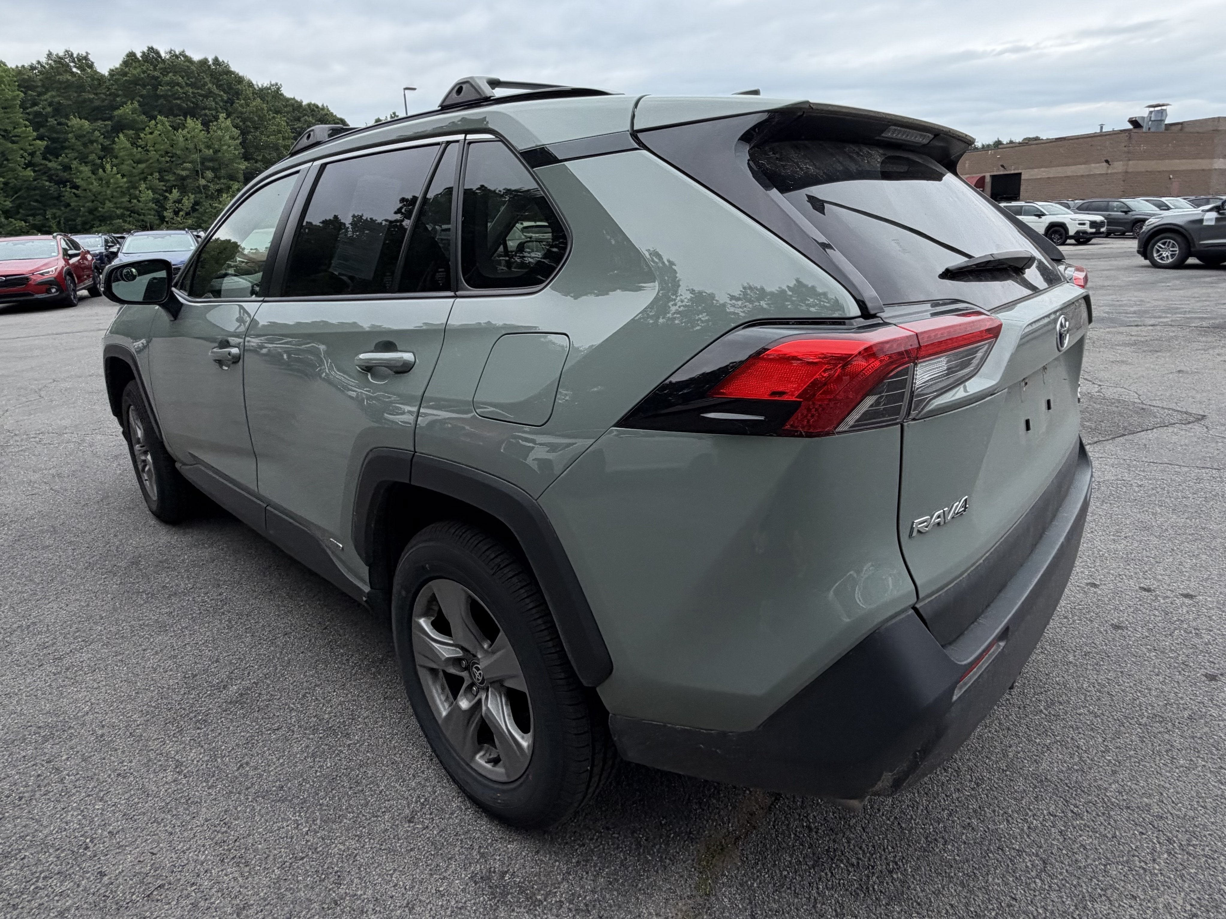 2022 Toyota RAV4 Hybrid XLE