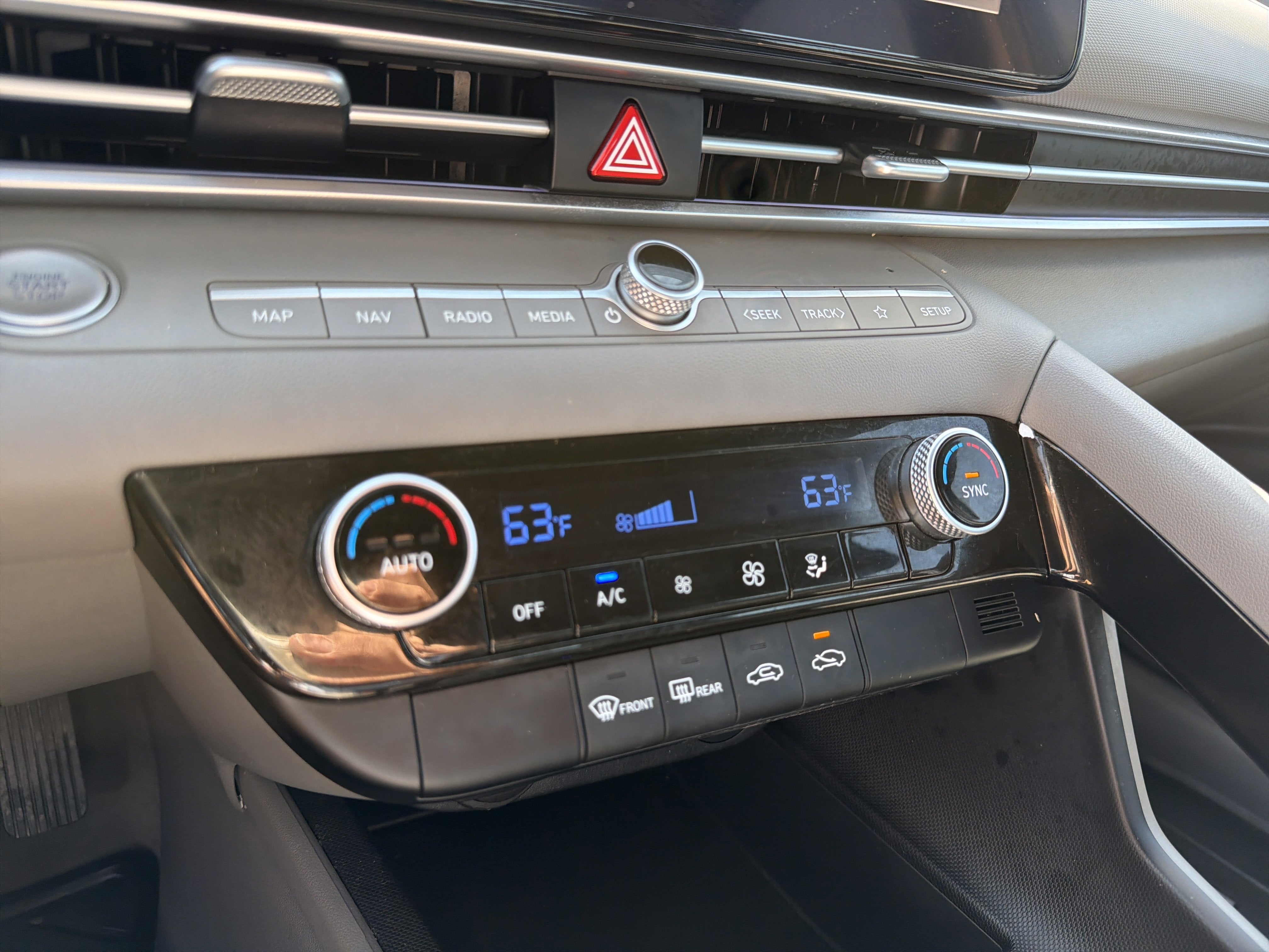 2024 Hyundai Elantra Hybrid Blue