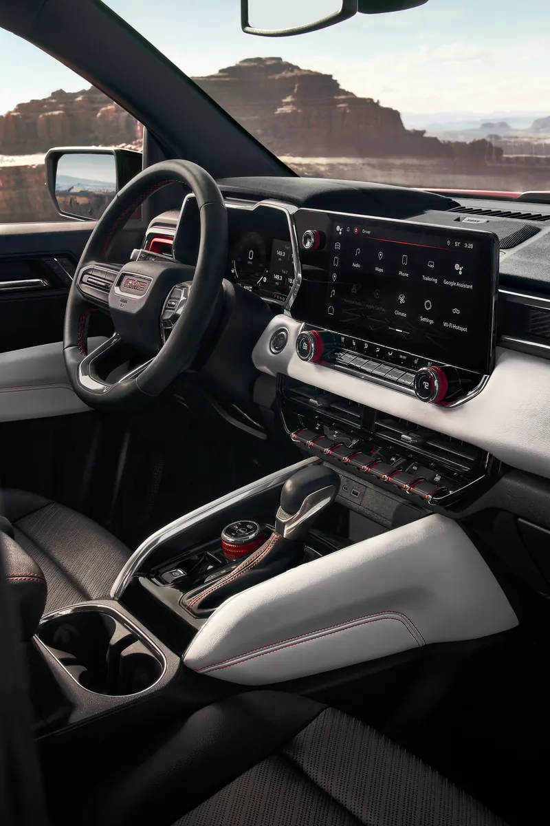 2026 GMC Canyon infotainment system at Romeo Buick GMC in Lake Katrine NY